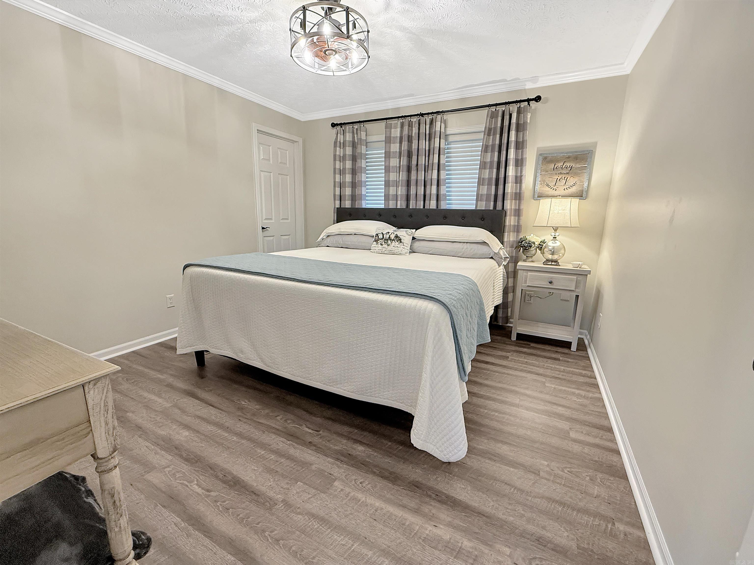 CUSHMAN M&B - Residential