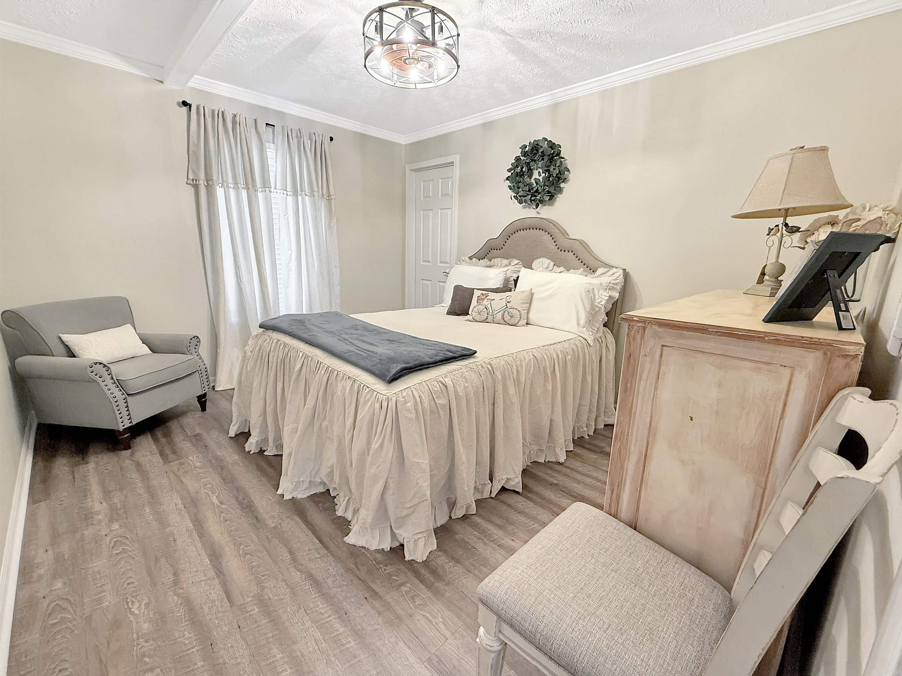 CUSHMAN M&B - Residential