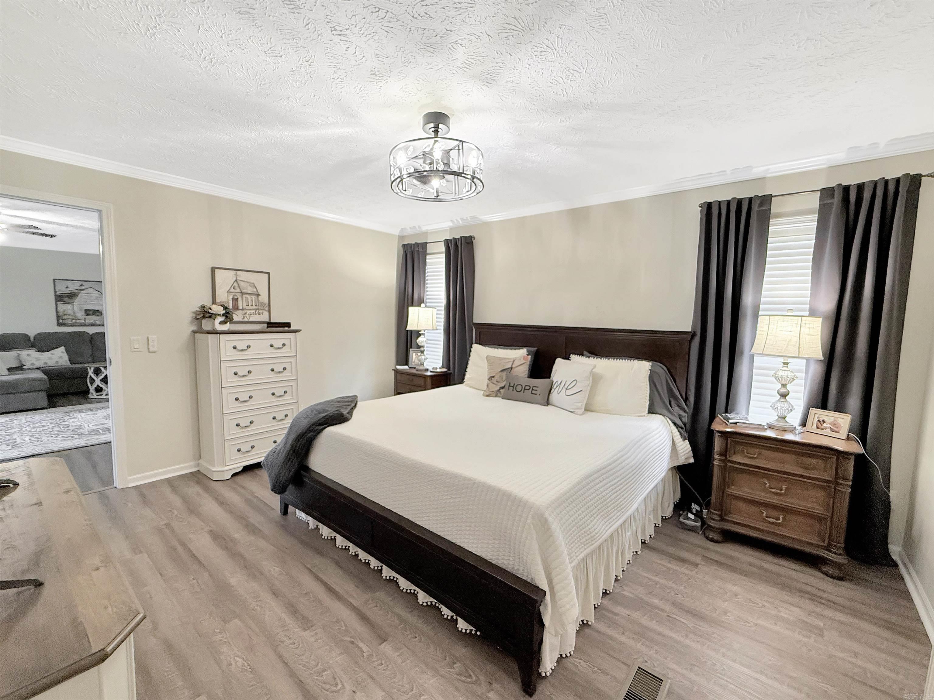 CUSHMAN M&B - Residential