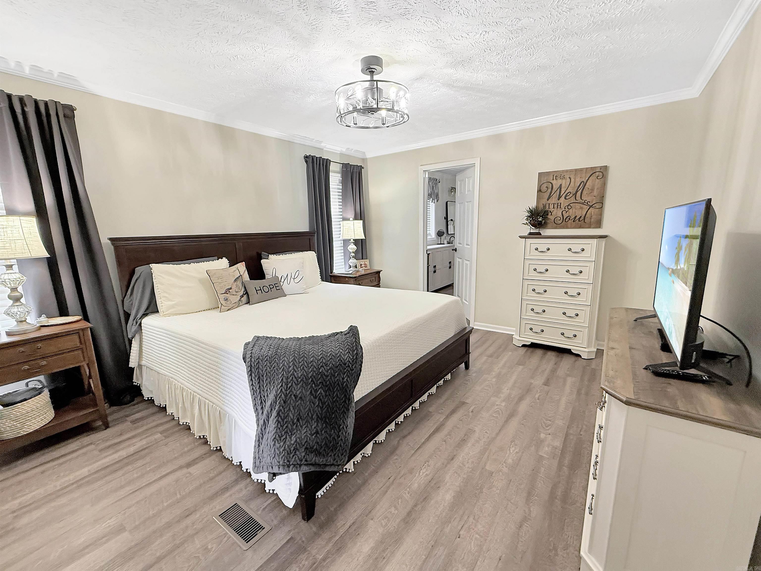 CUSHMAN M&B - Residential