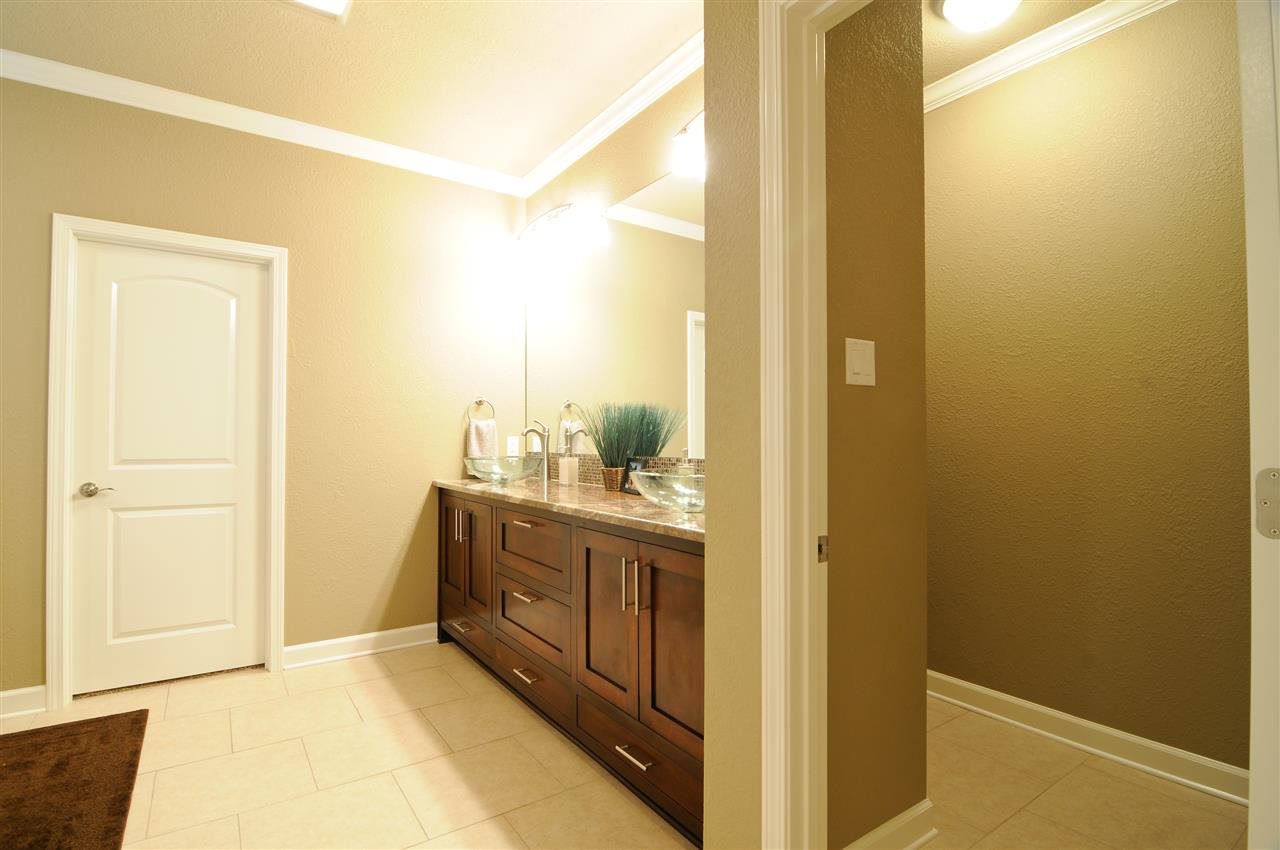 RIDGEVIEW - Residential