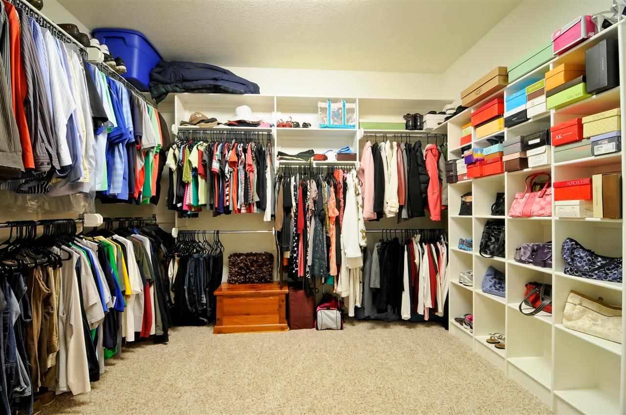 RIDGEVIEW - Residential