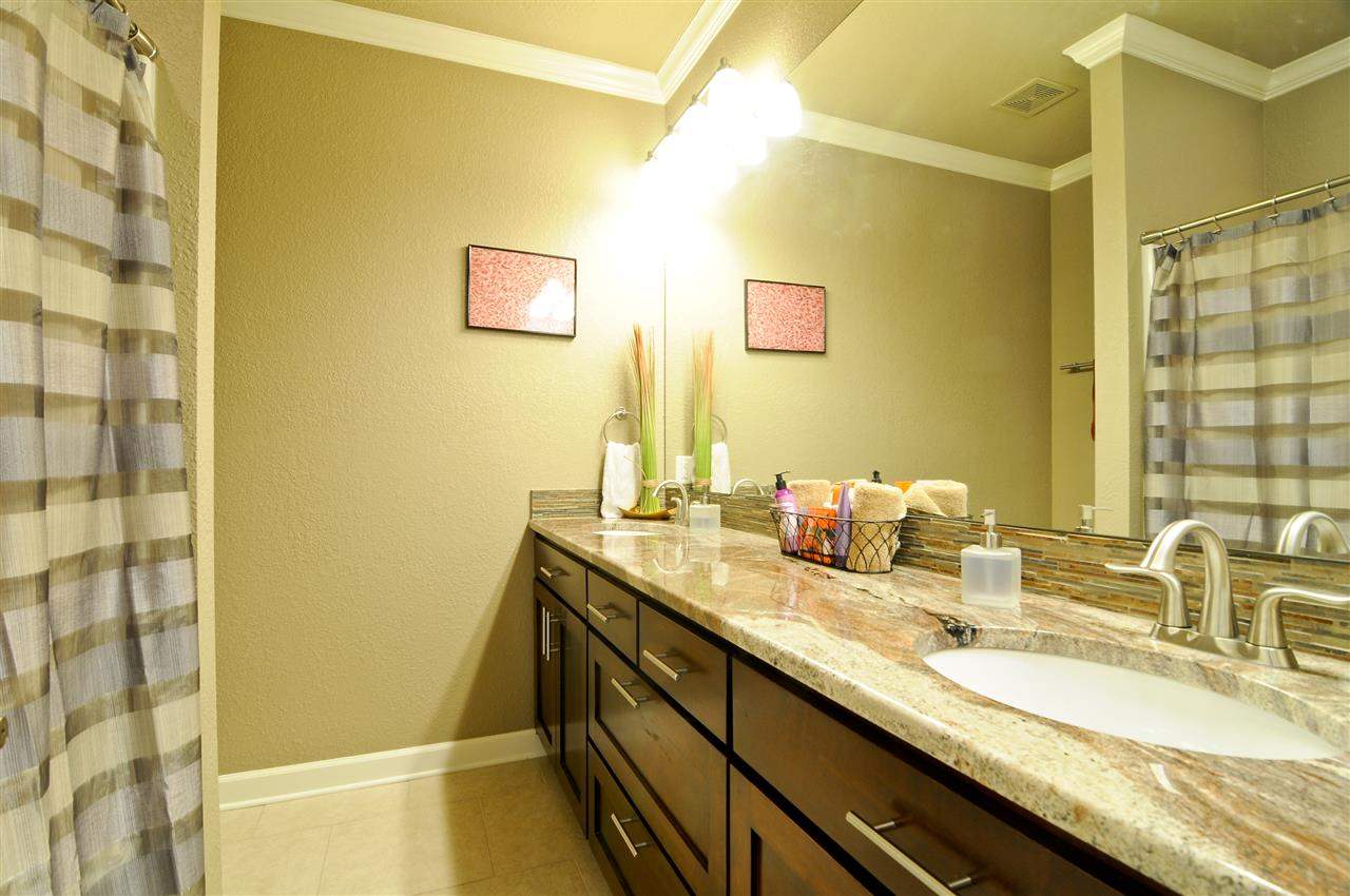 RIDGEVIEW - Residential