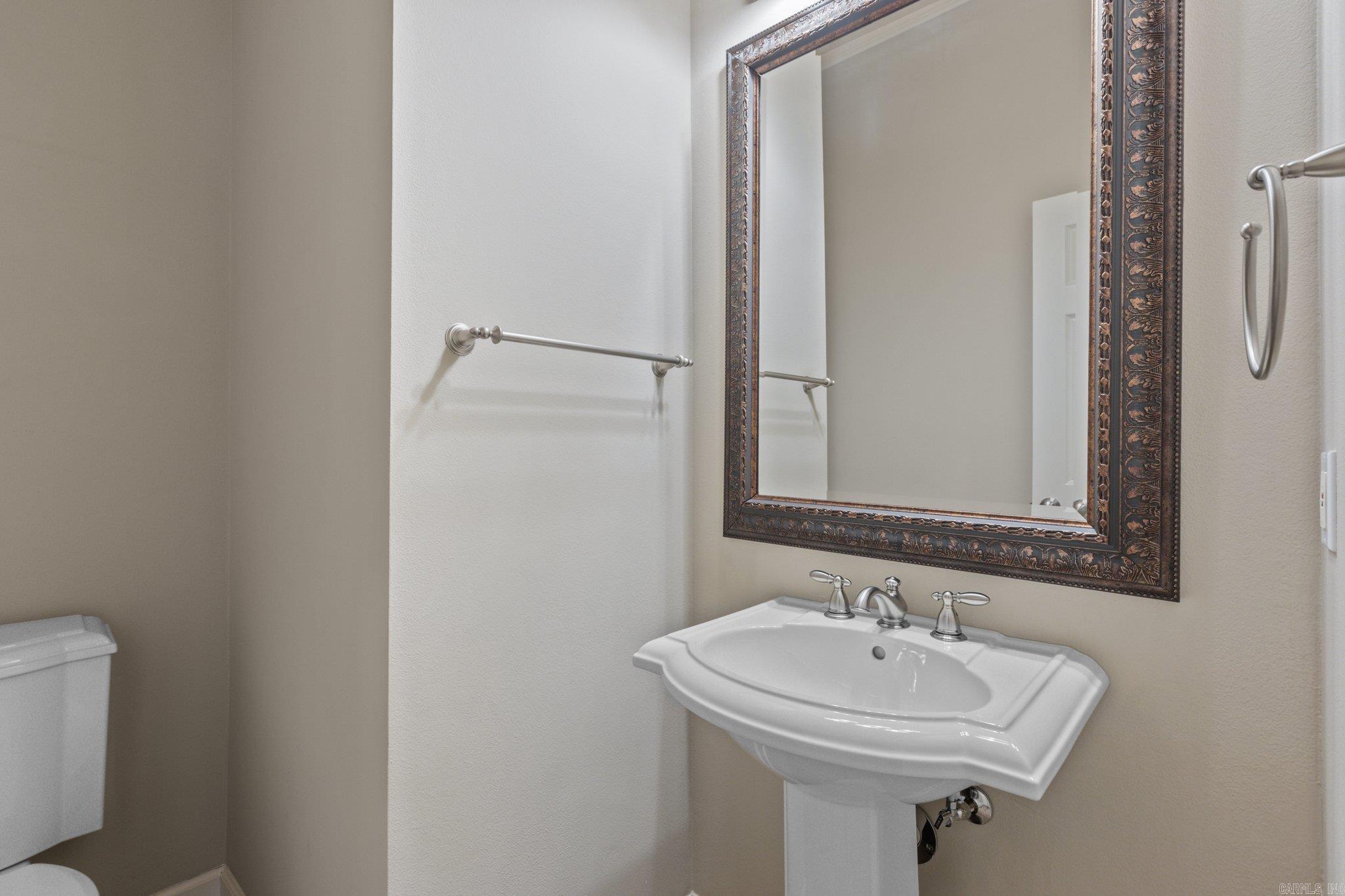 COUNTRY CLUB OF ARK THE - Residential