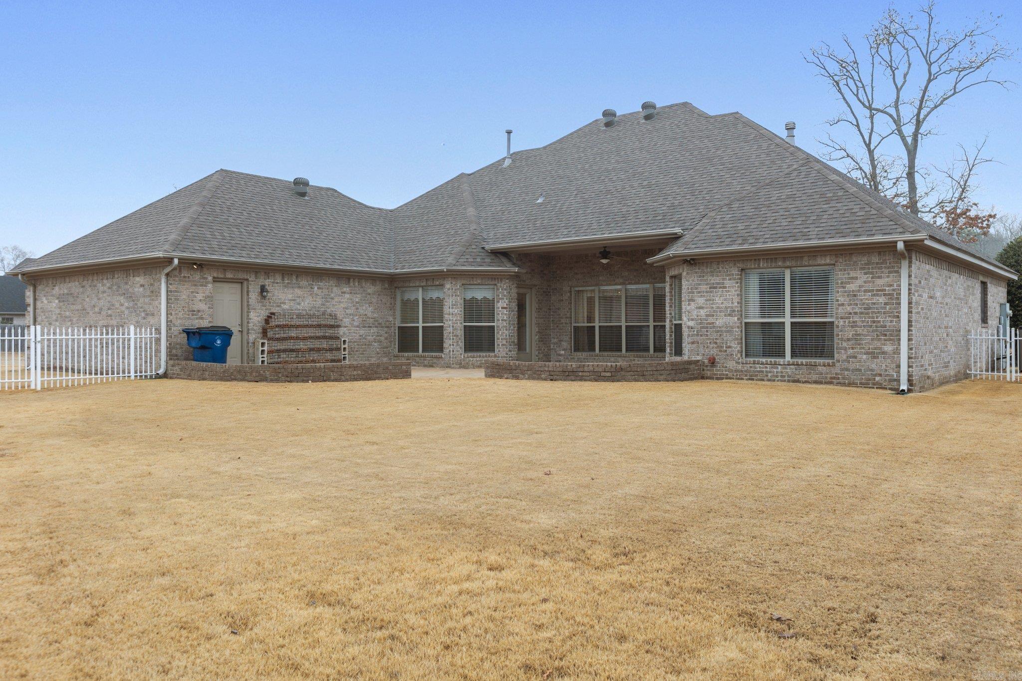 COUNTRY CLUB OF ARK THE - Residential