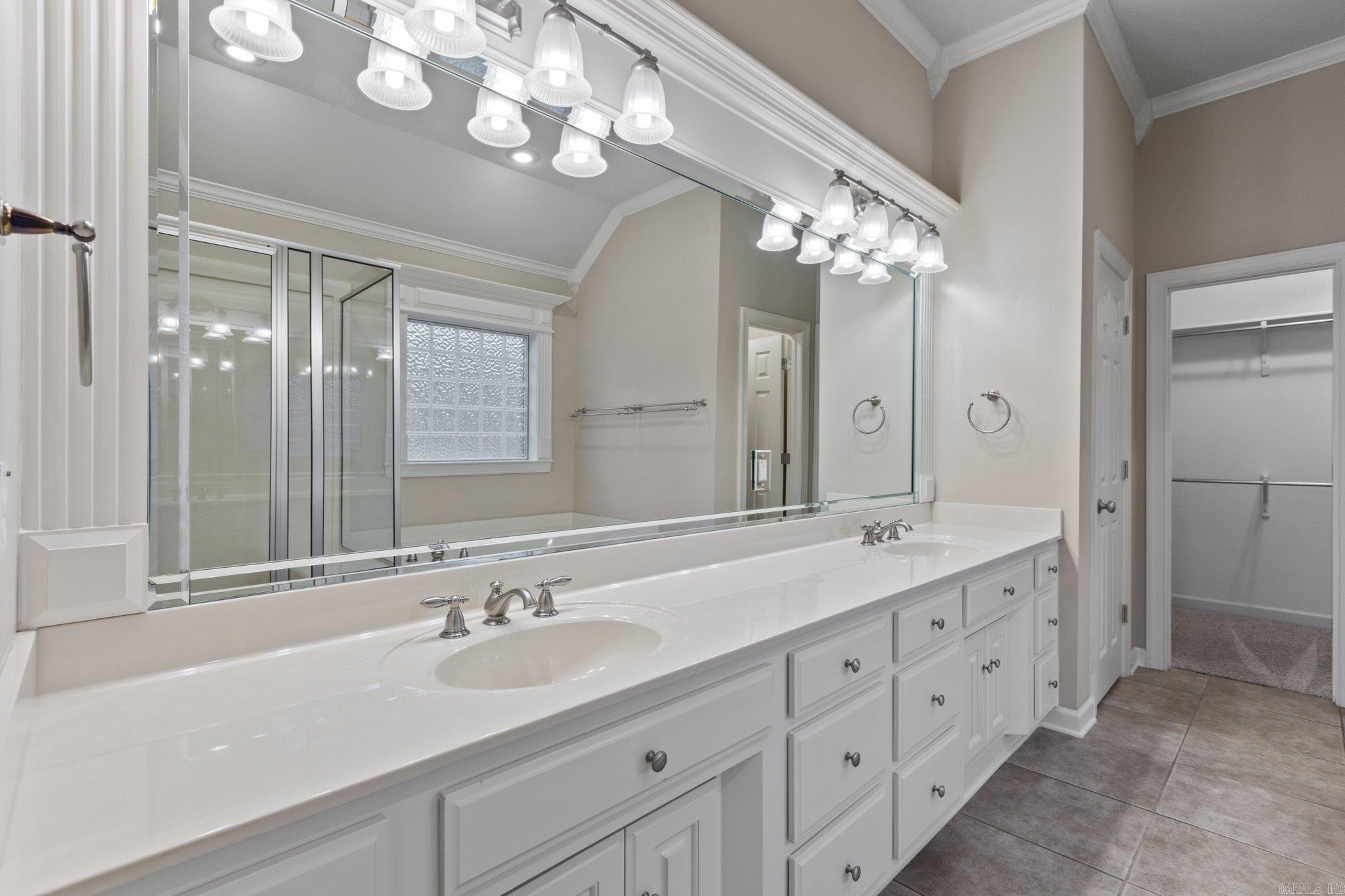 COUNTRY CLUB OF ARK THE - Residential