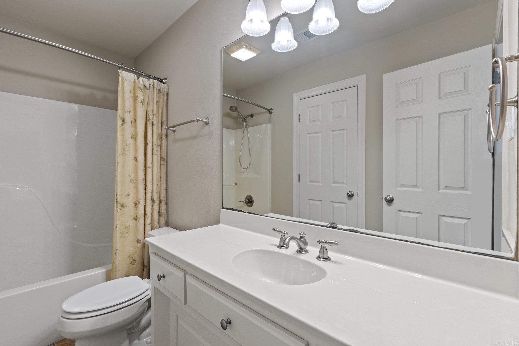 COUNTRY CLUB OF ARK THE - Residential