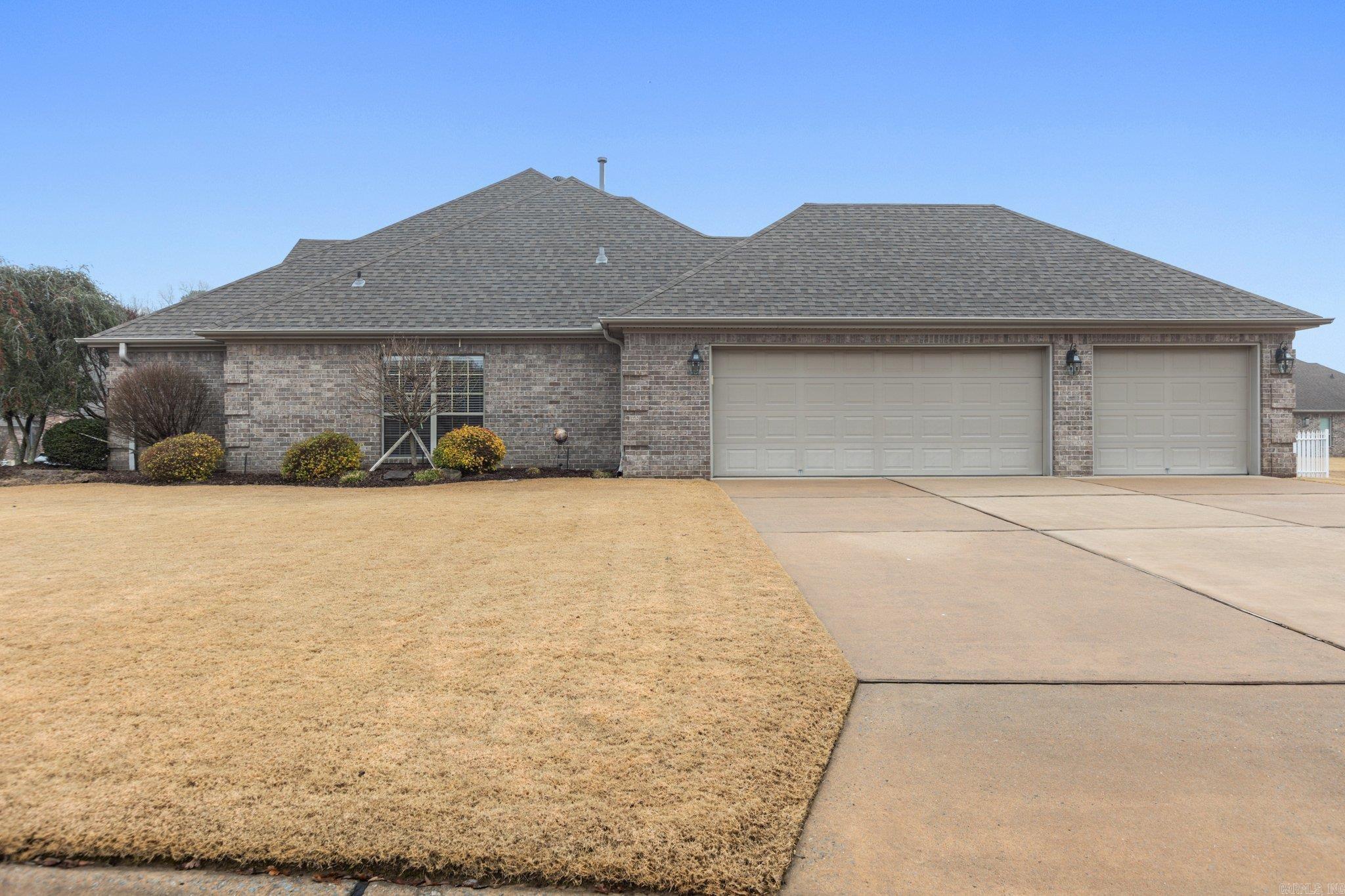 COUNTRY CLUB OF ARK THE - Residential