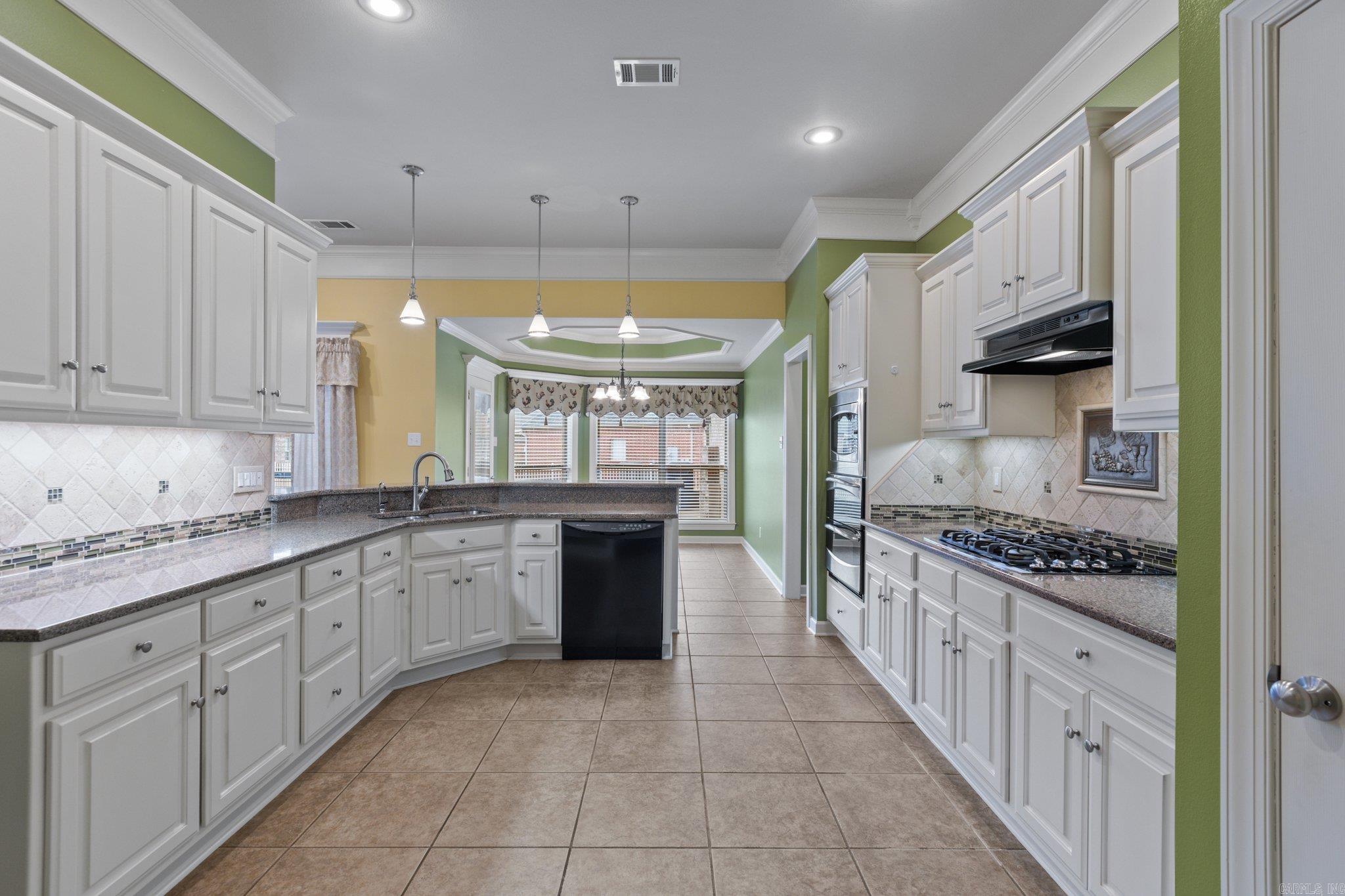 COUNTRY CLUB OF ARK THE - Residential