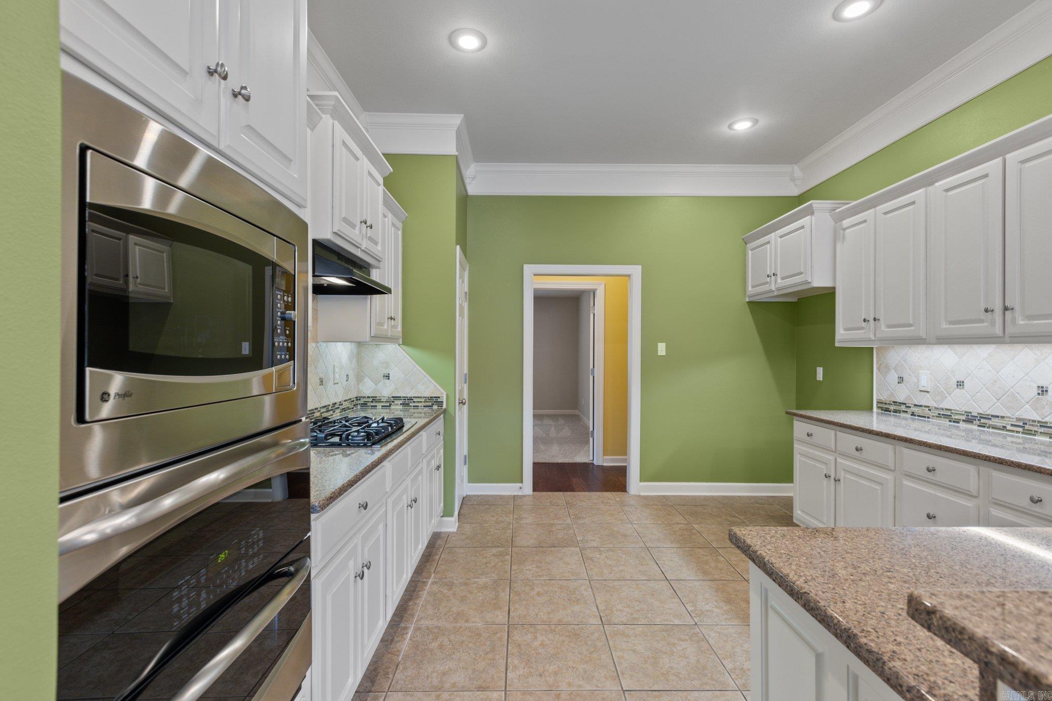 COUNTRY CLUB OF ARK THE - Residential