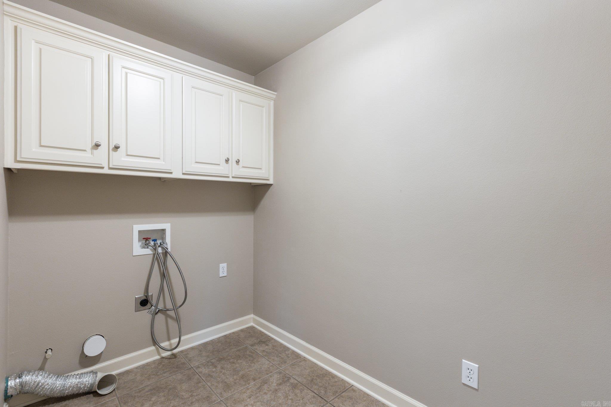 COUNTRY CLUB OF ARK THE - Residential