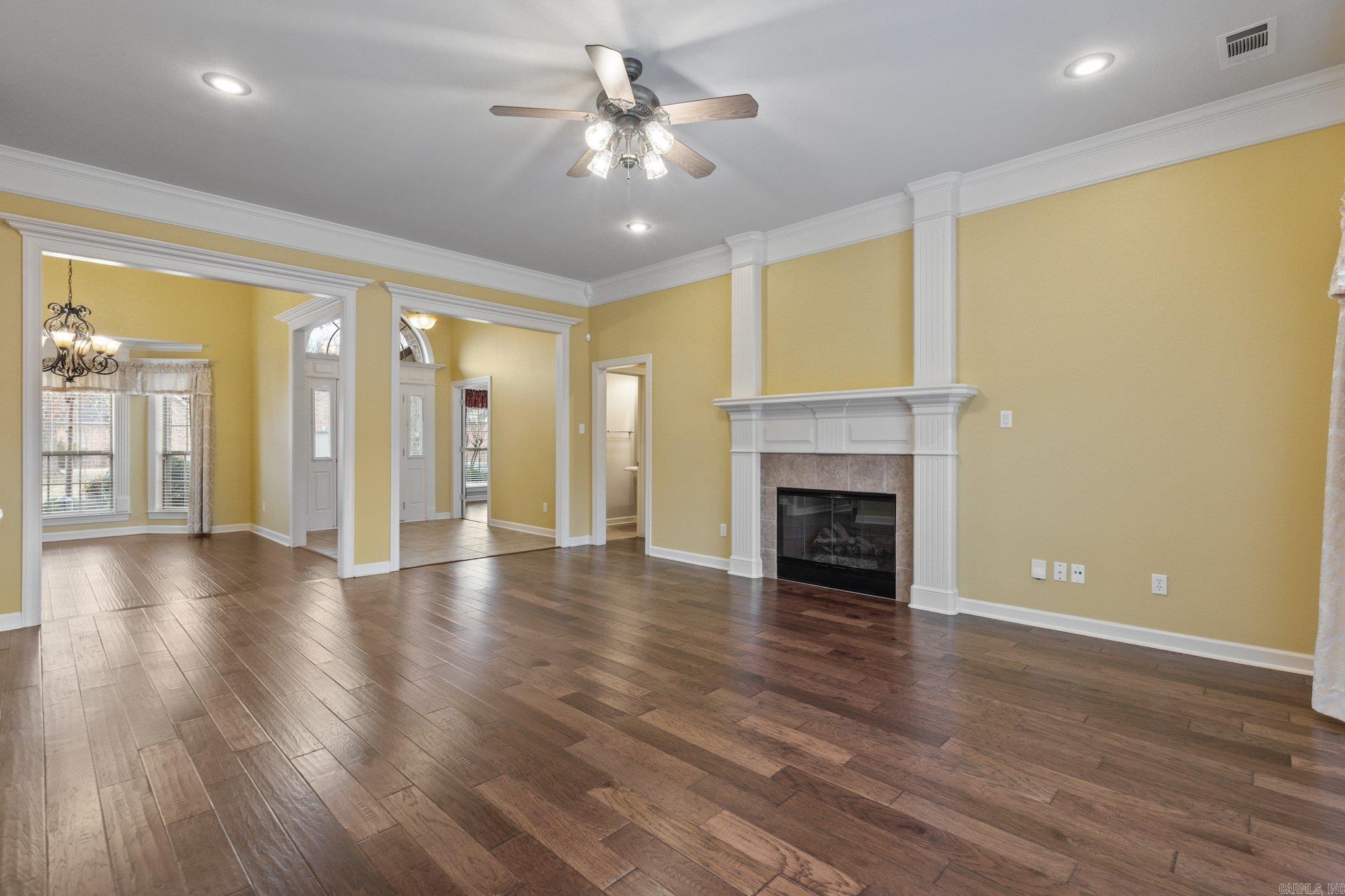 COUNTRY CLUB OF ARK THE - Residential