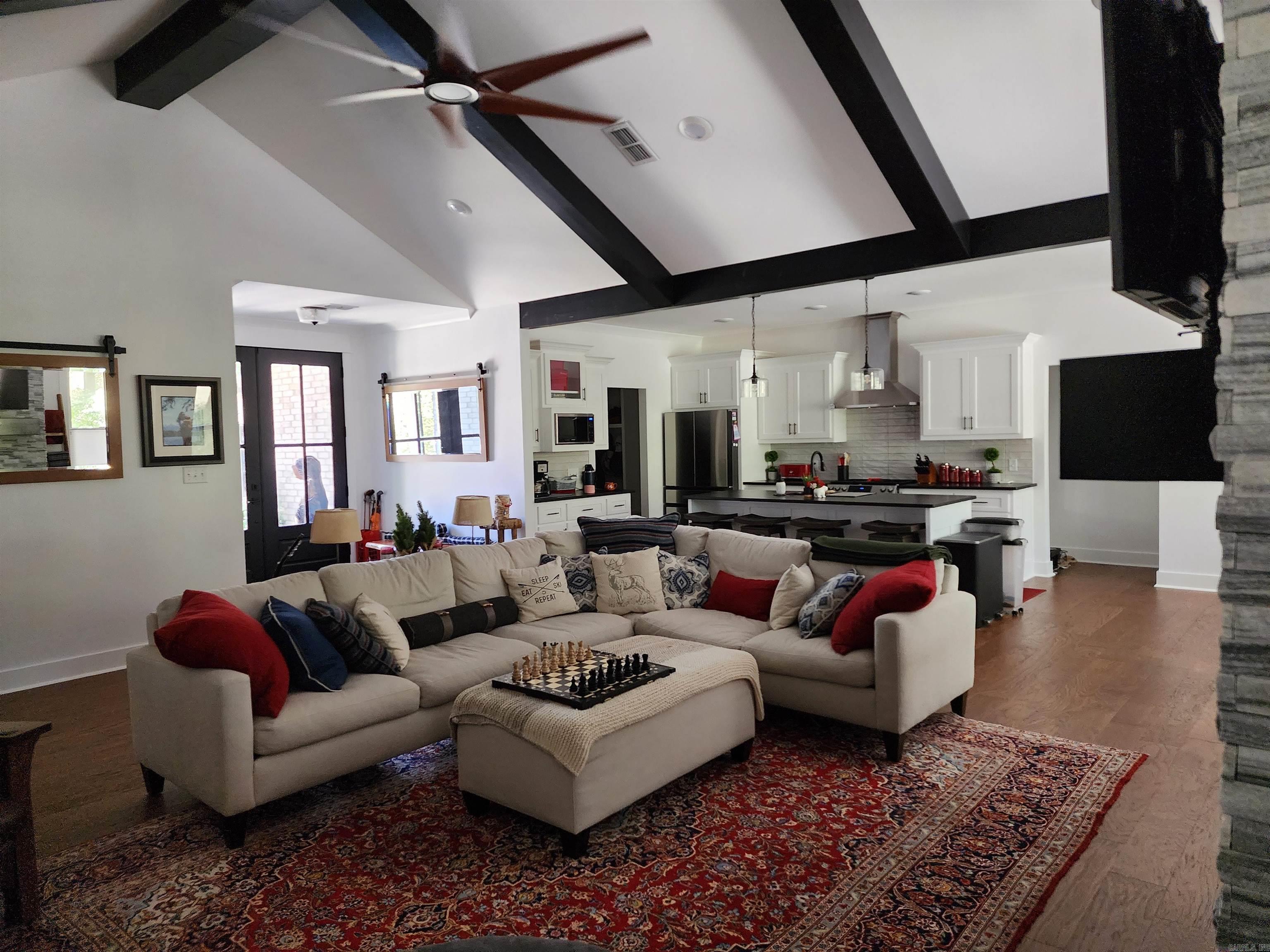 LADERA - Residential