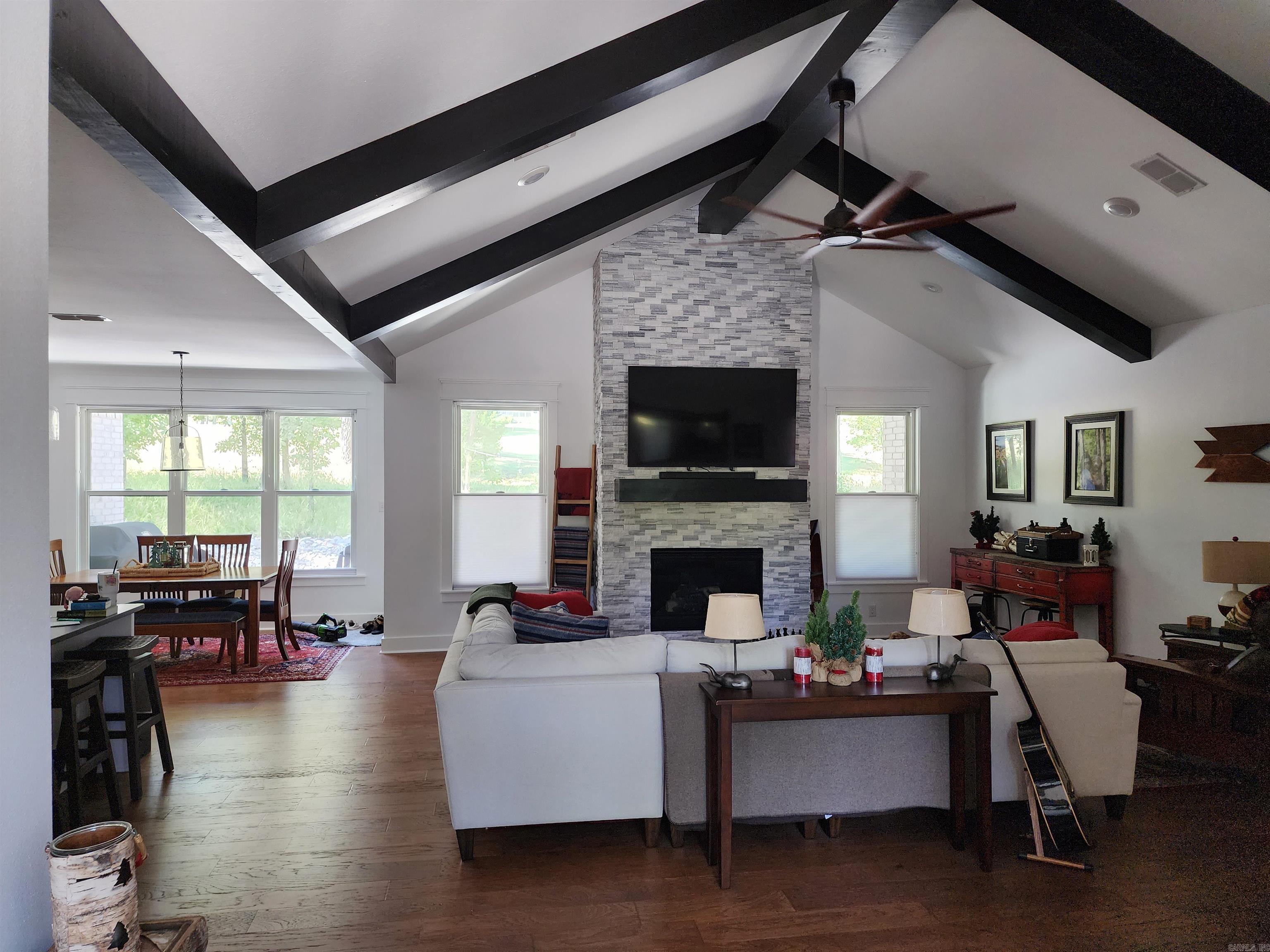 LADERA - Residential