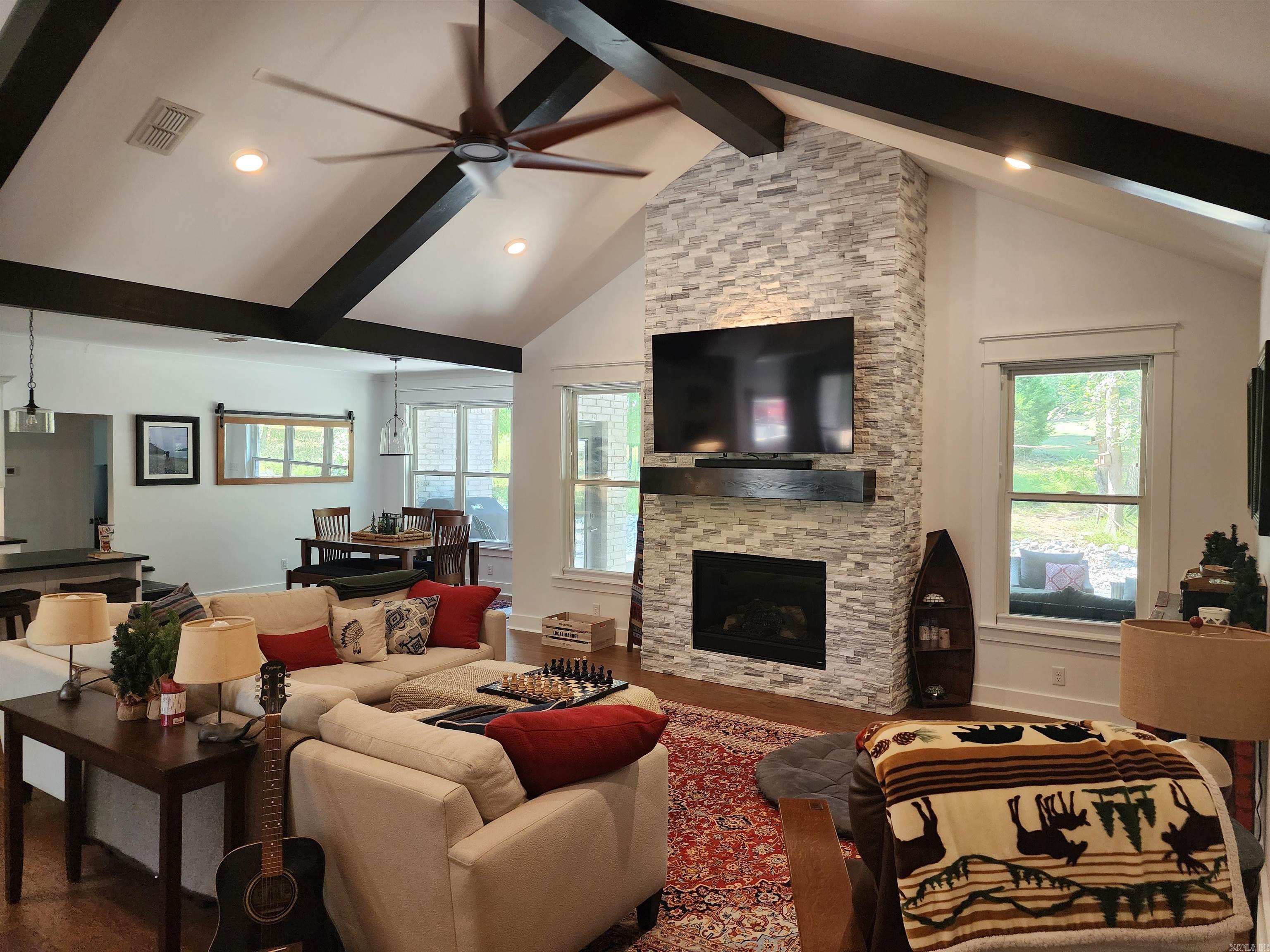 LADERA - Residential