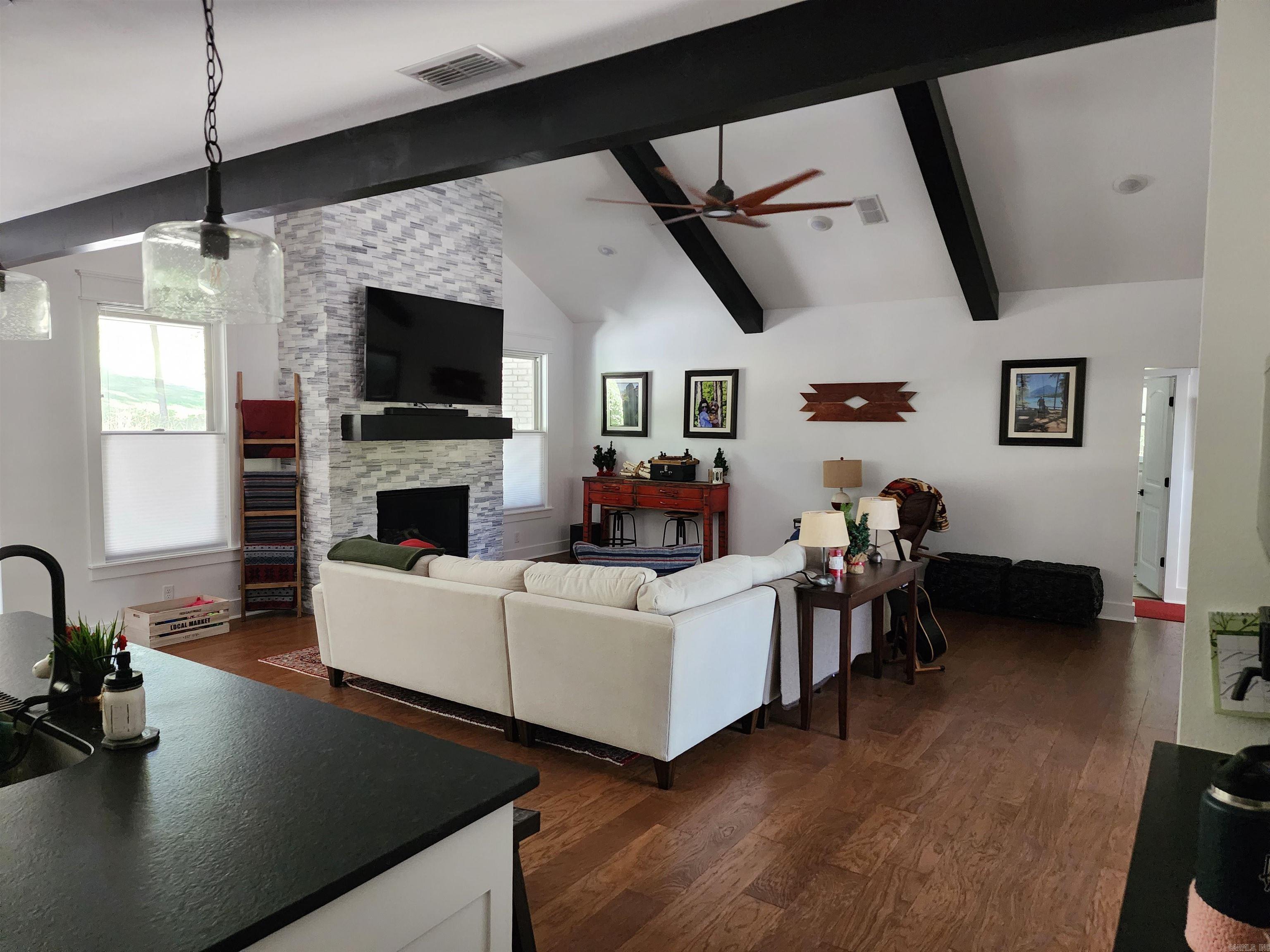 LADERA - Residential