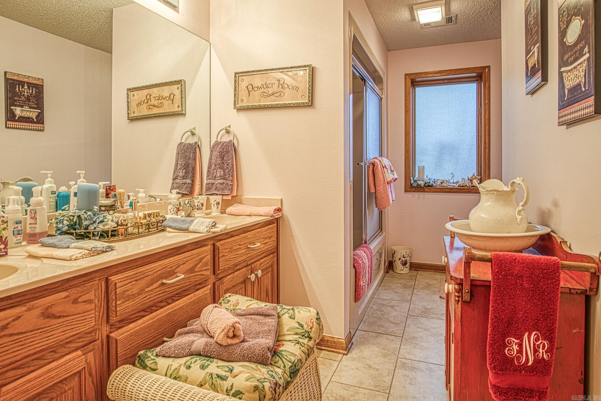 BAJADA - Residential