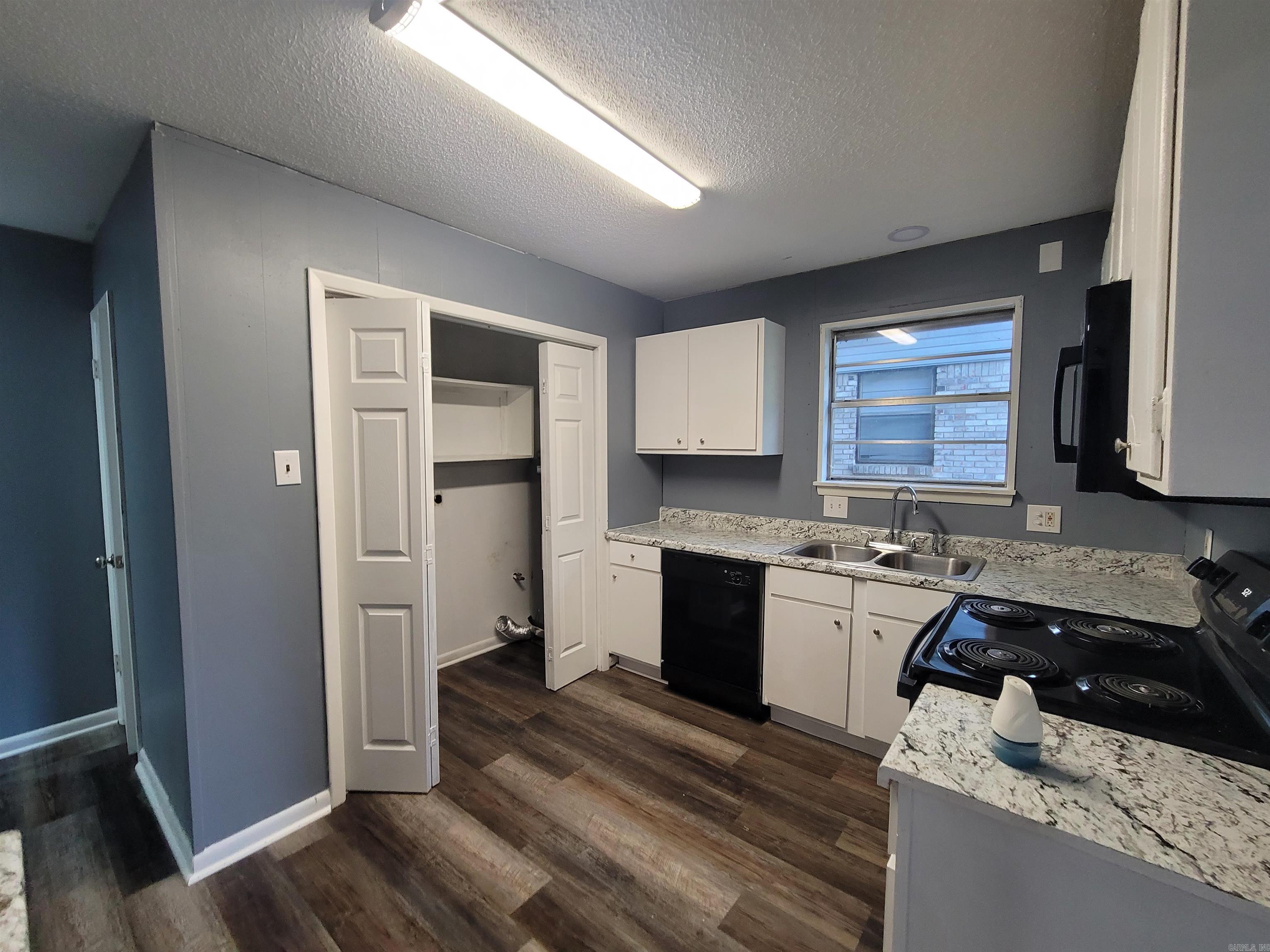 Stagecoach Village - Residential Lease