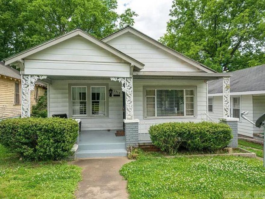 Welcome to this charming 4 bedroom, 2 bath home conveniently located in the heart of downtown Little Rock! This home is perfect for a first time home buyer or investor. Be entertained by the spacious kitchen for preparing family meals and creating life long memories. Also enjoy the bedrooms that provide an abundance of natural light. Come see for yourself! This opportunity won't last long!