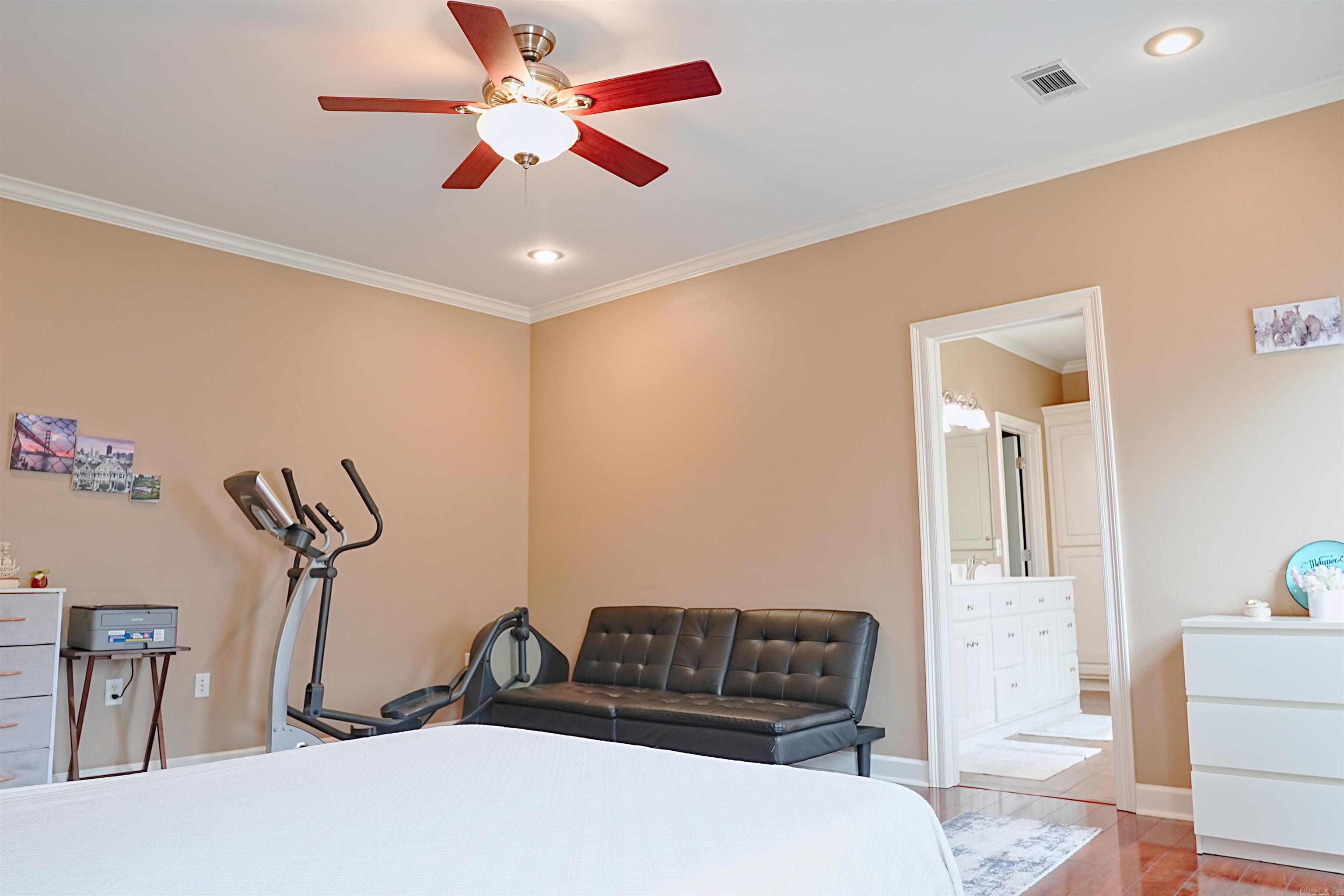 CAPITOL LAKES ESTATES - Residential