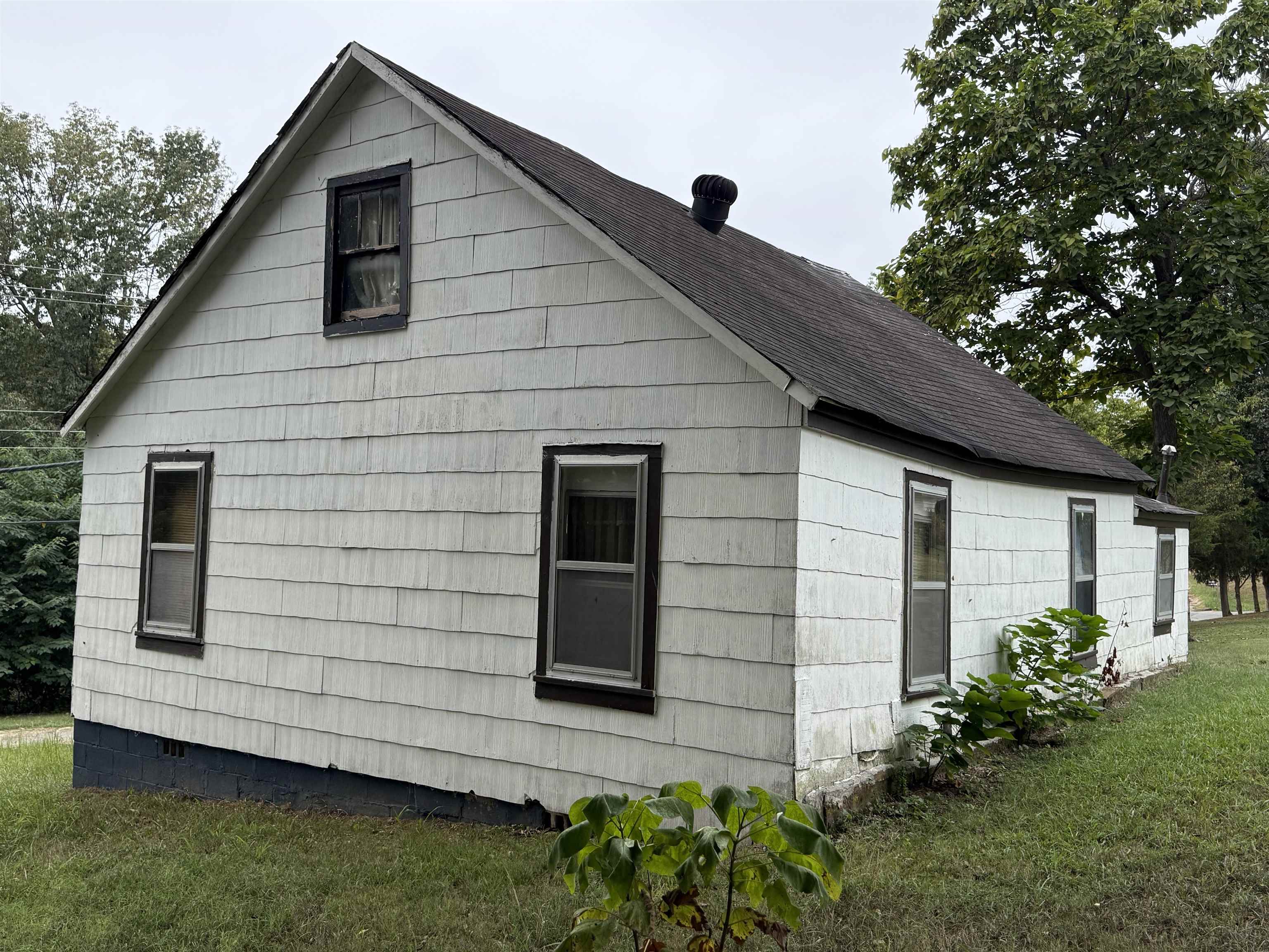 WADDLE & HUGHES - Residential