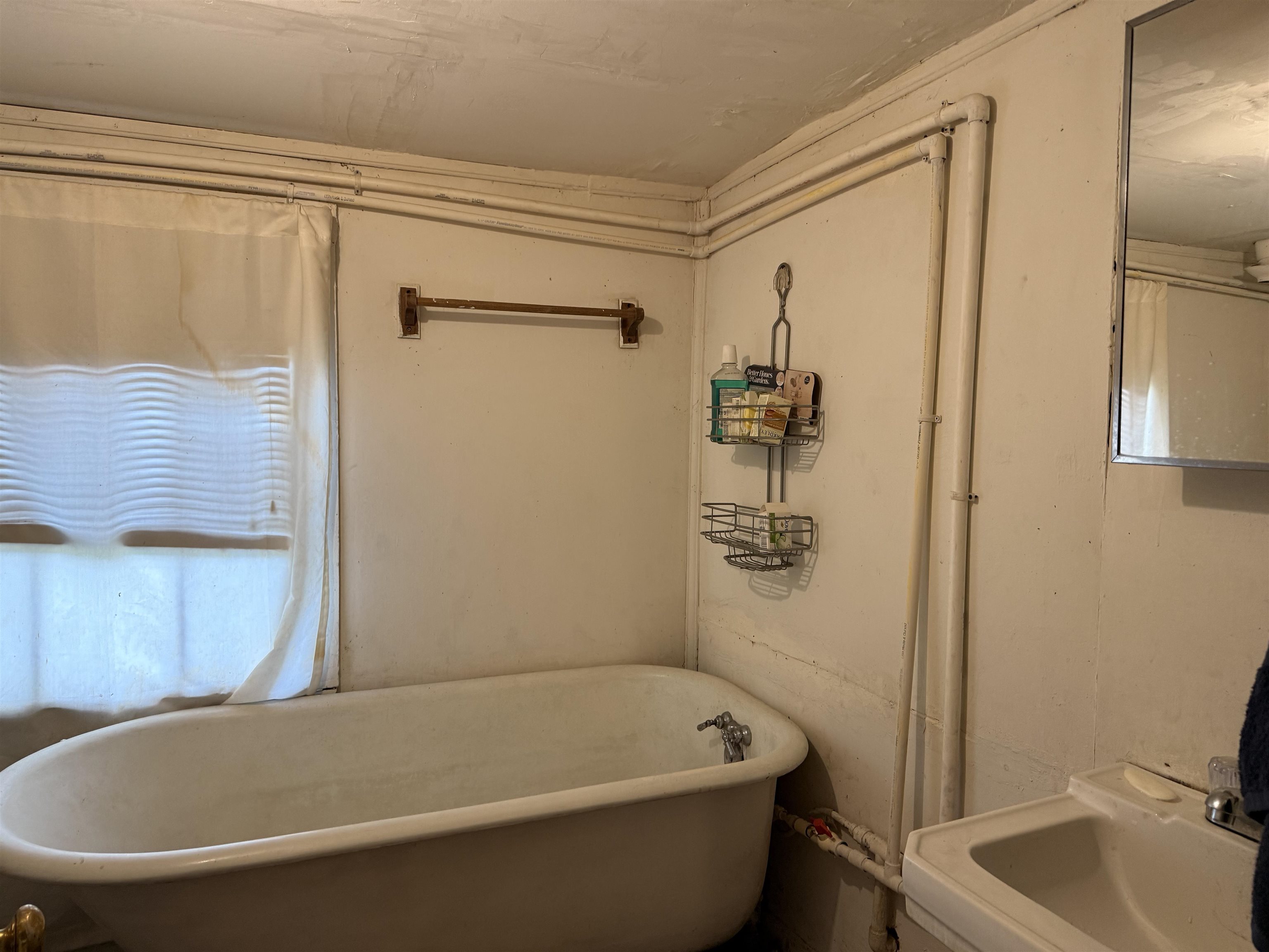 WADDLE & HUGHES - Residential