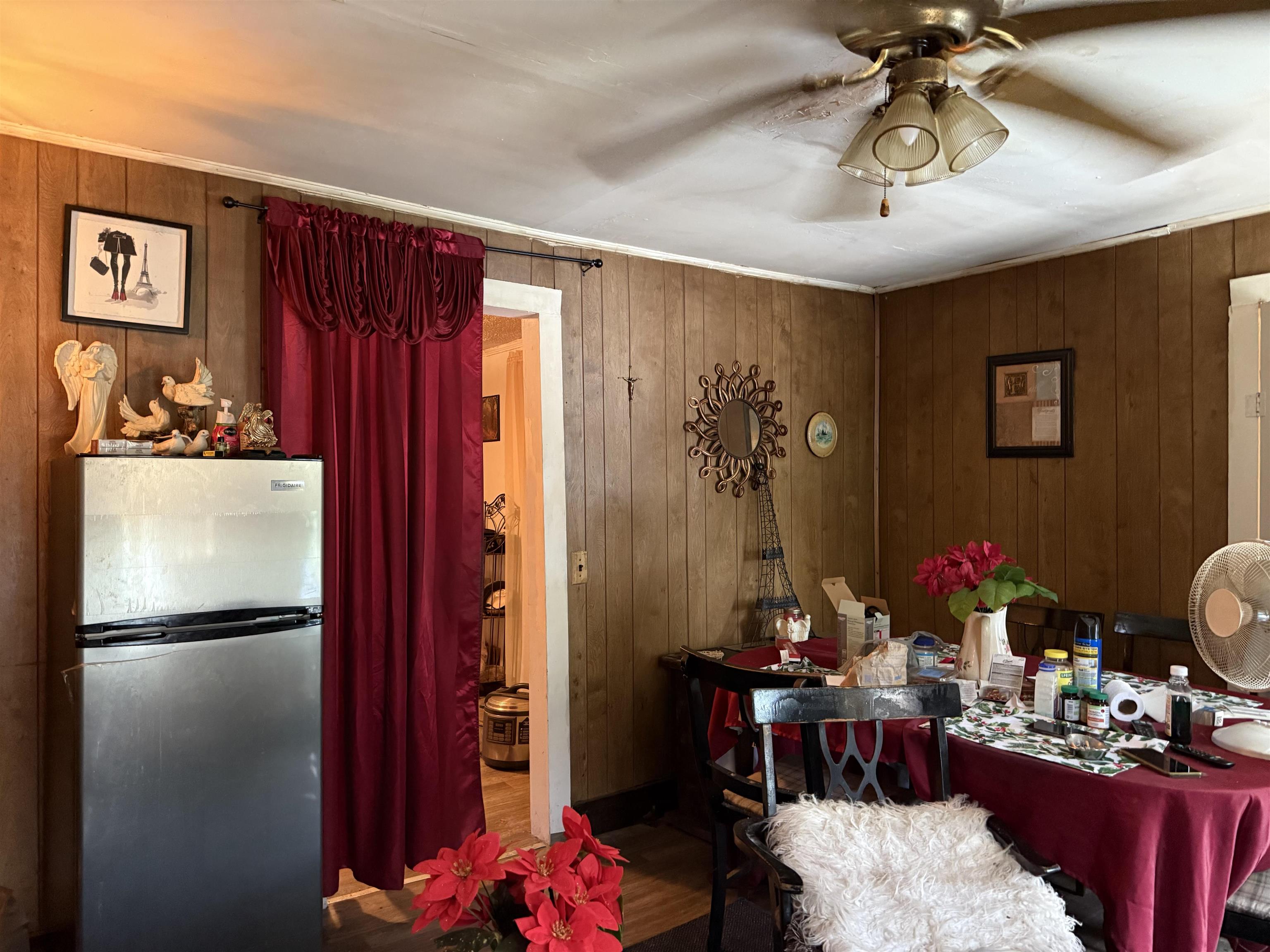 WADDLE & HUGHES - Residential