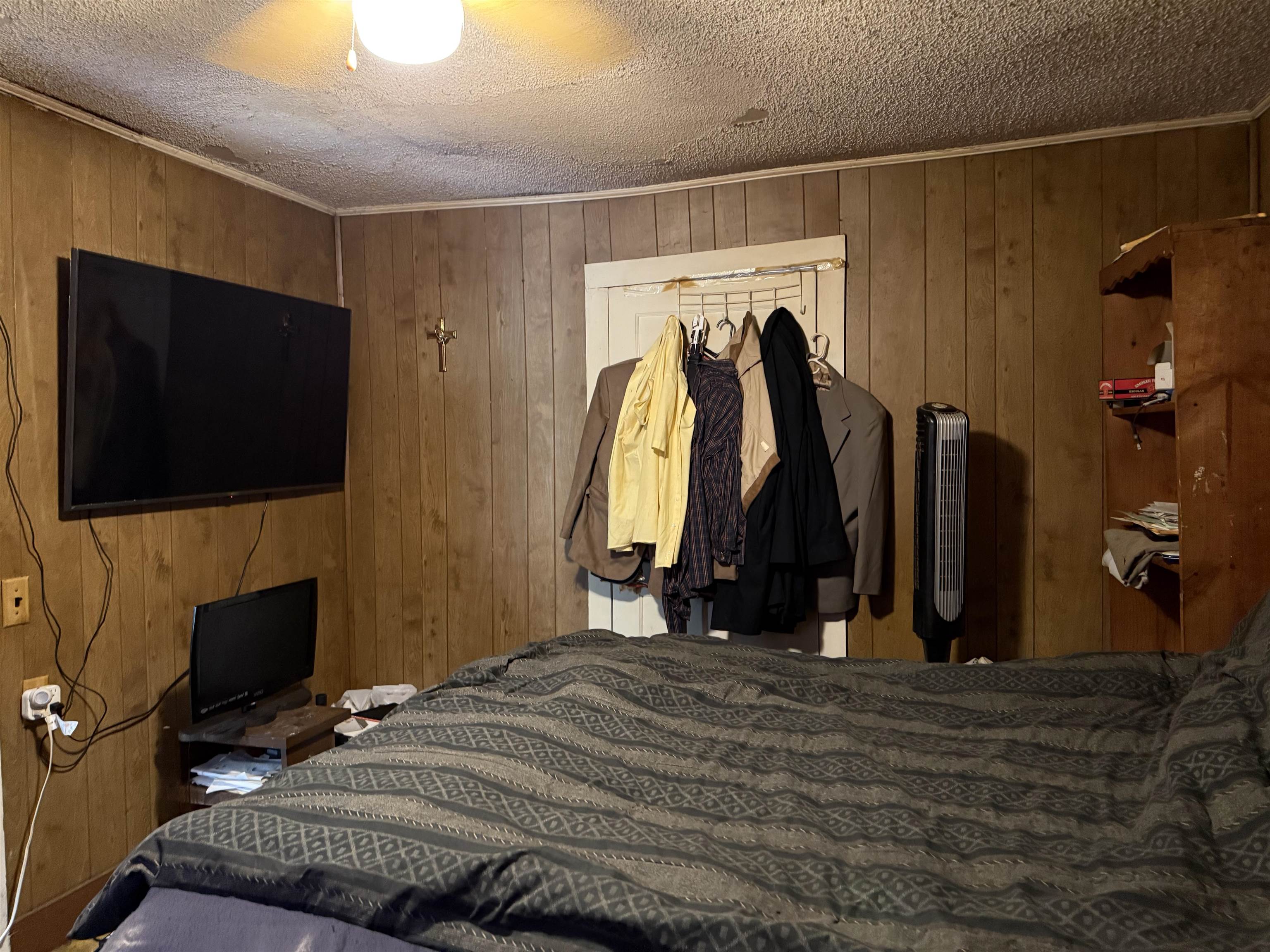 WADDLE & HUGHES - Residential