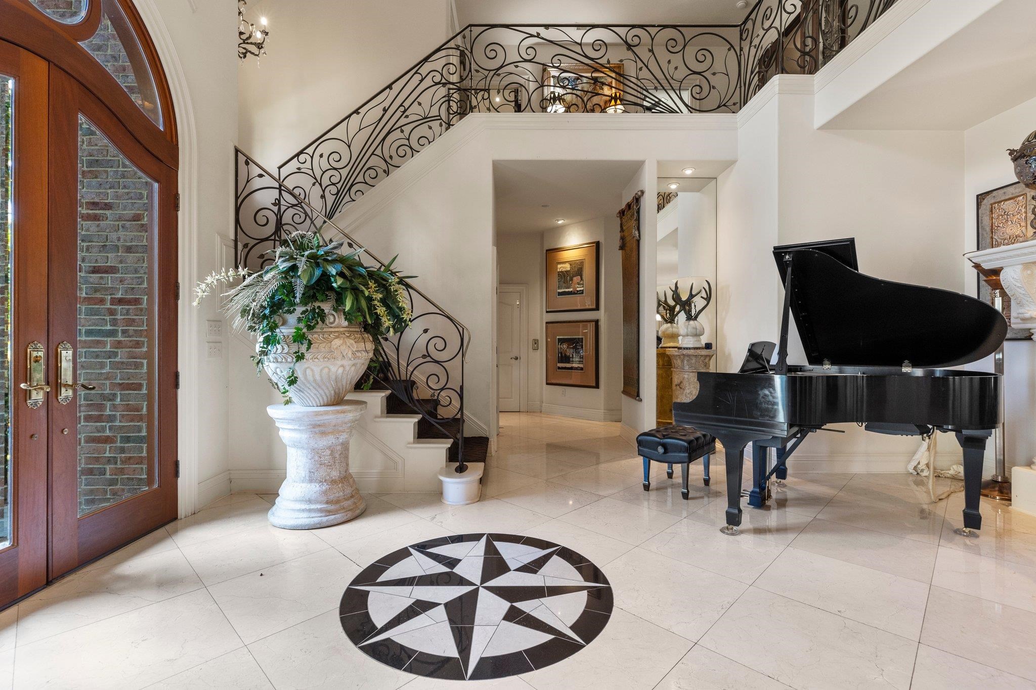 CENTENNIAL VALLEY - Residential