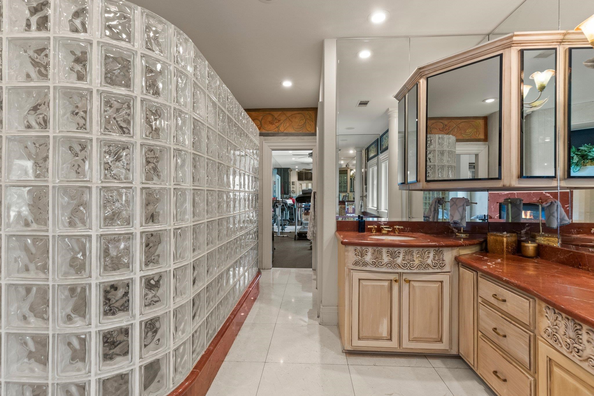 CENTENNIAL VALLEY - Residential