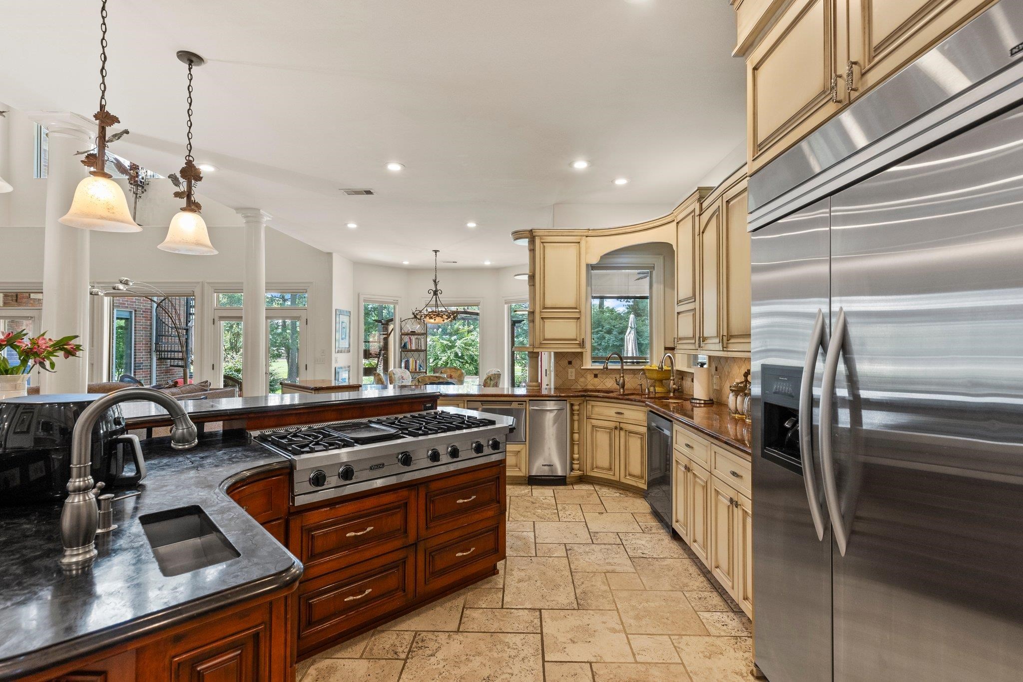 CENTENNIAL VALLEY - Residential