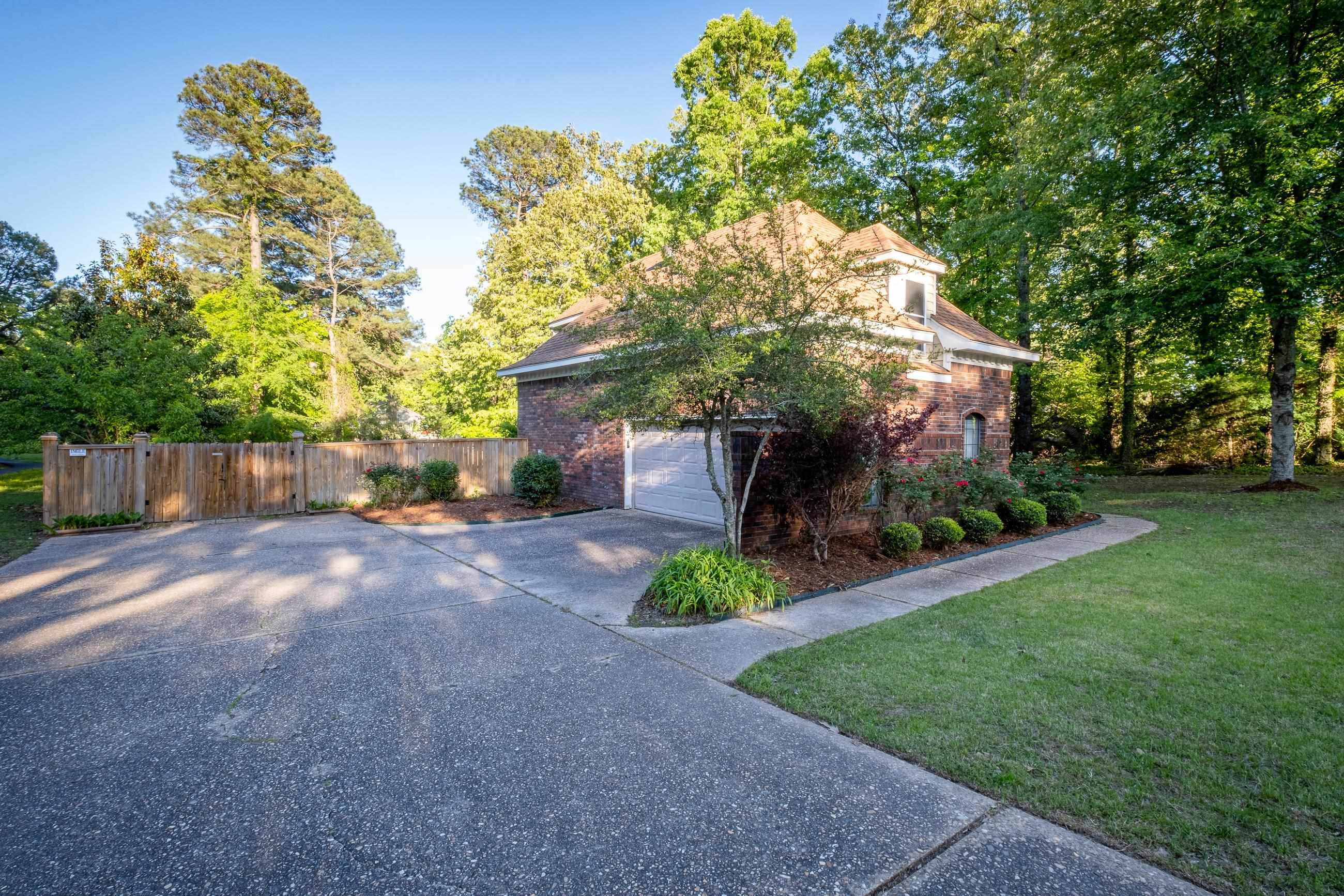 CLUB MANOR - Residential