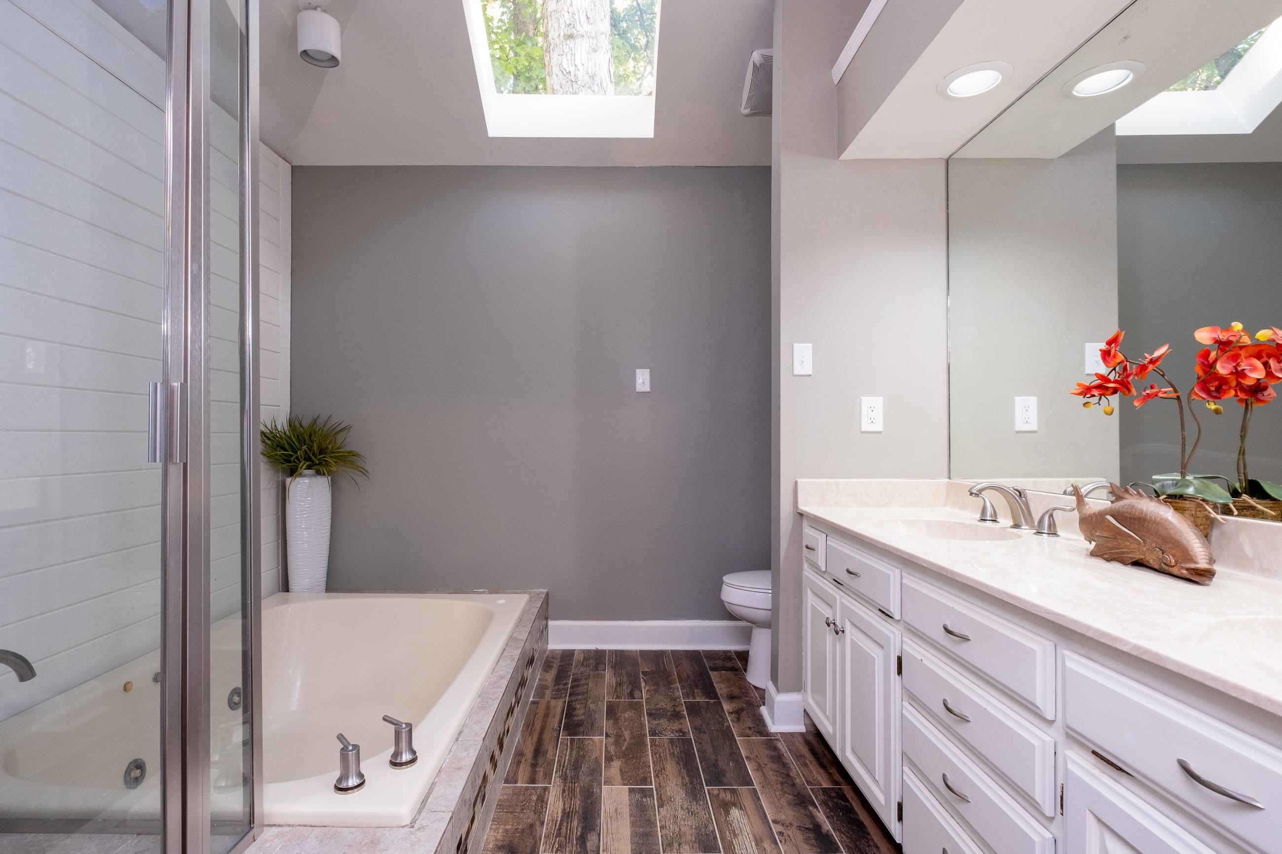 CLUB MANOR - Residential