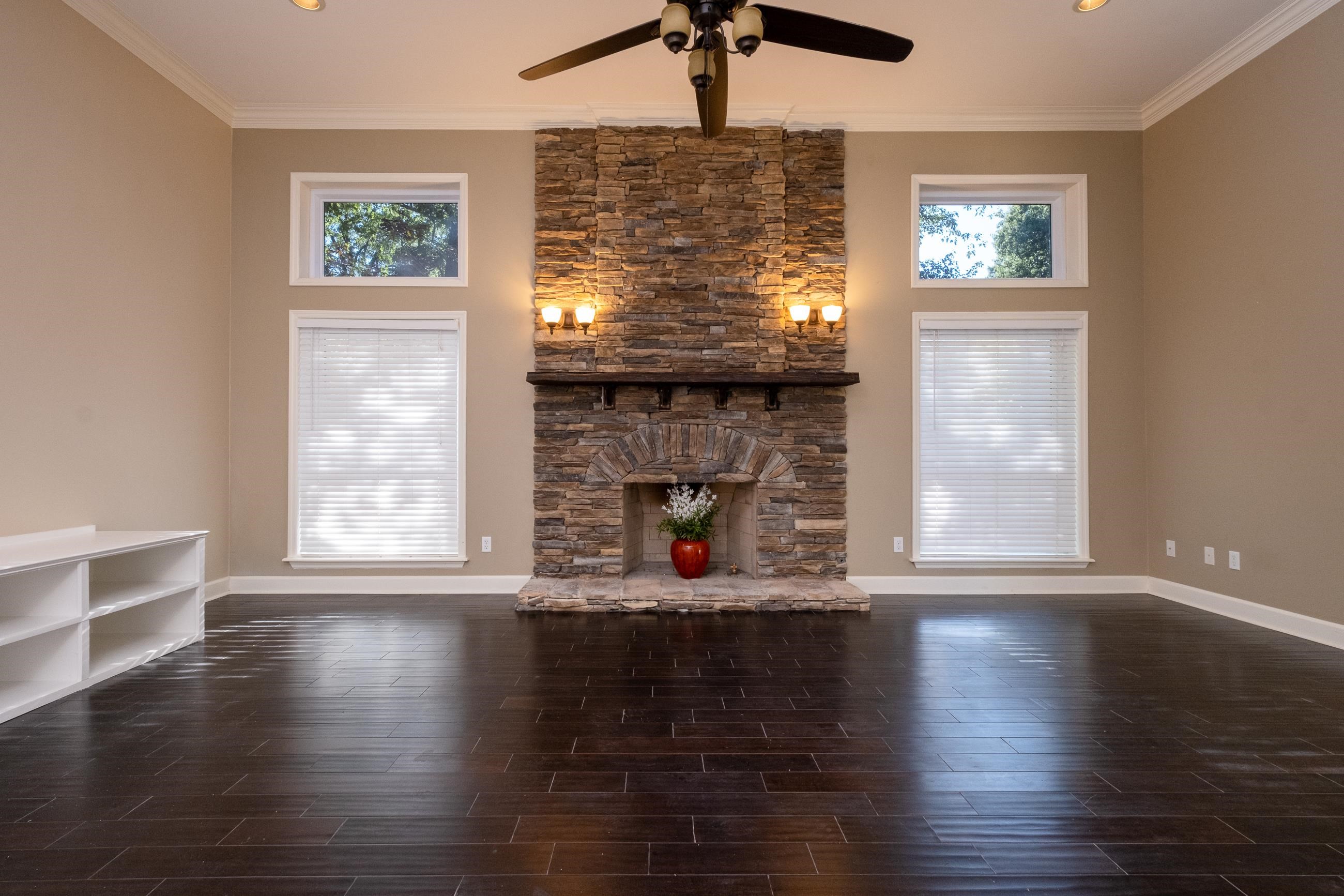 CLUB MANOR - Residential