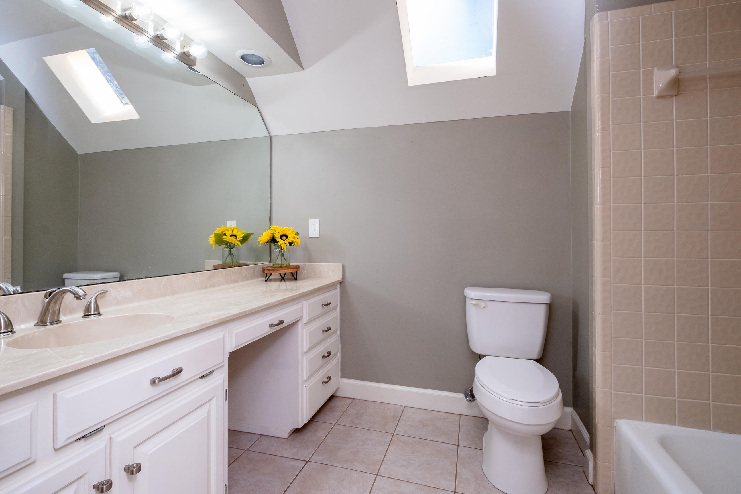 CLUB MANOR - Residential