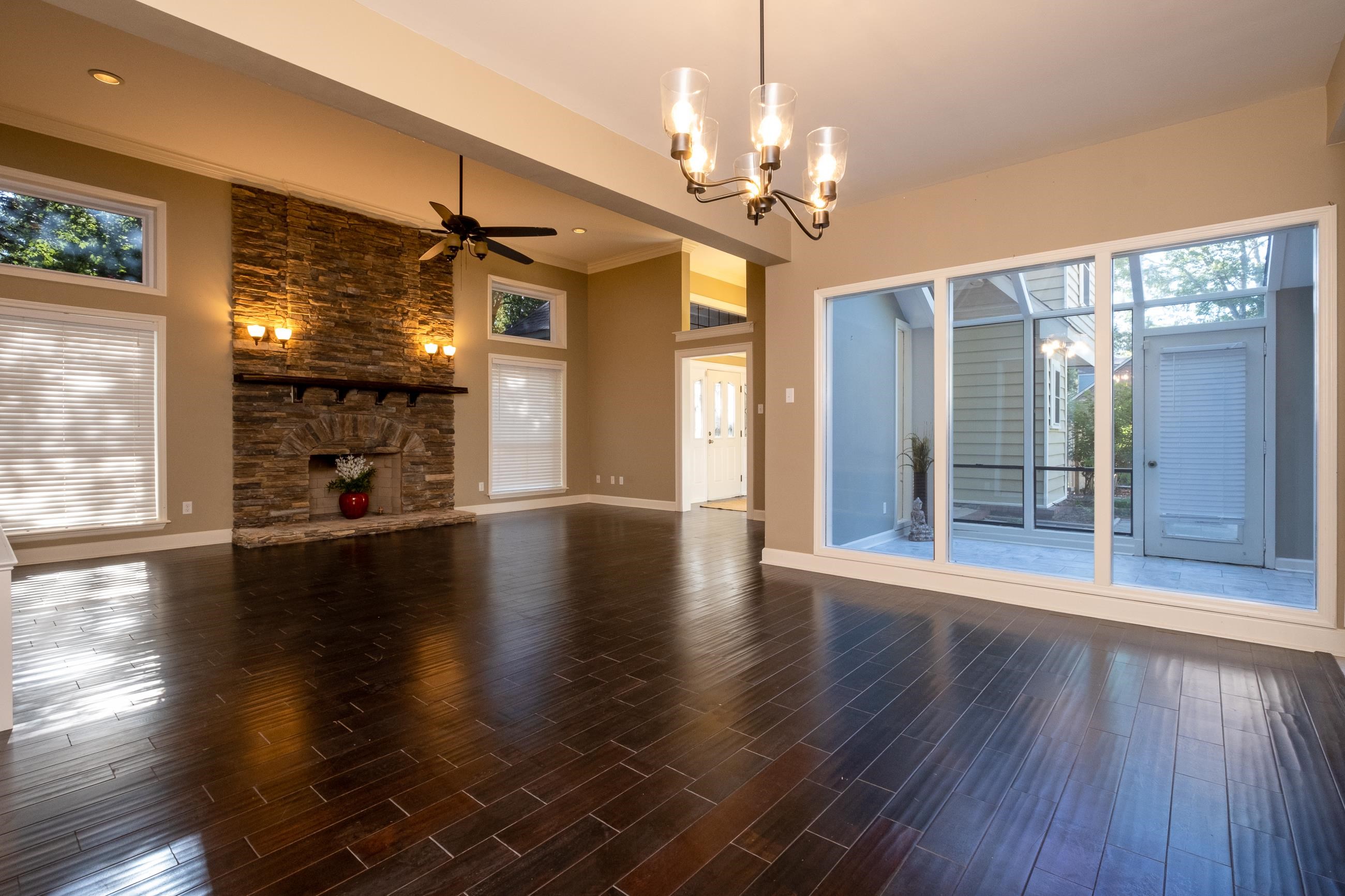 CLUB MANOR - Residential