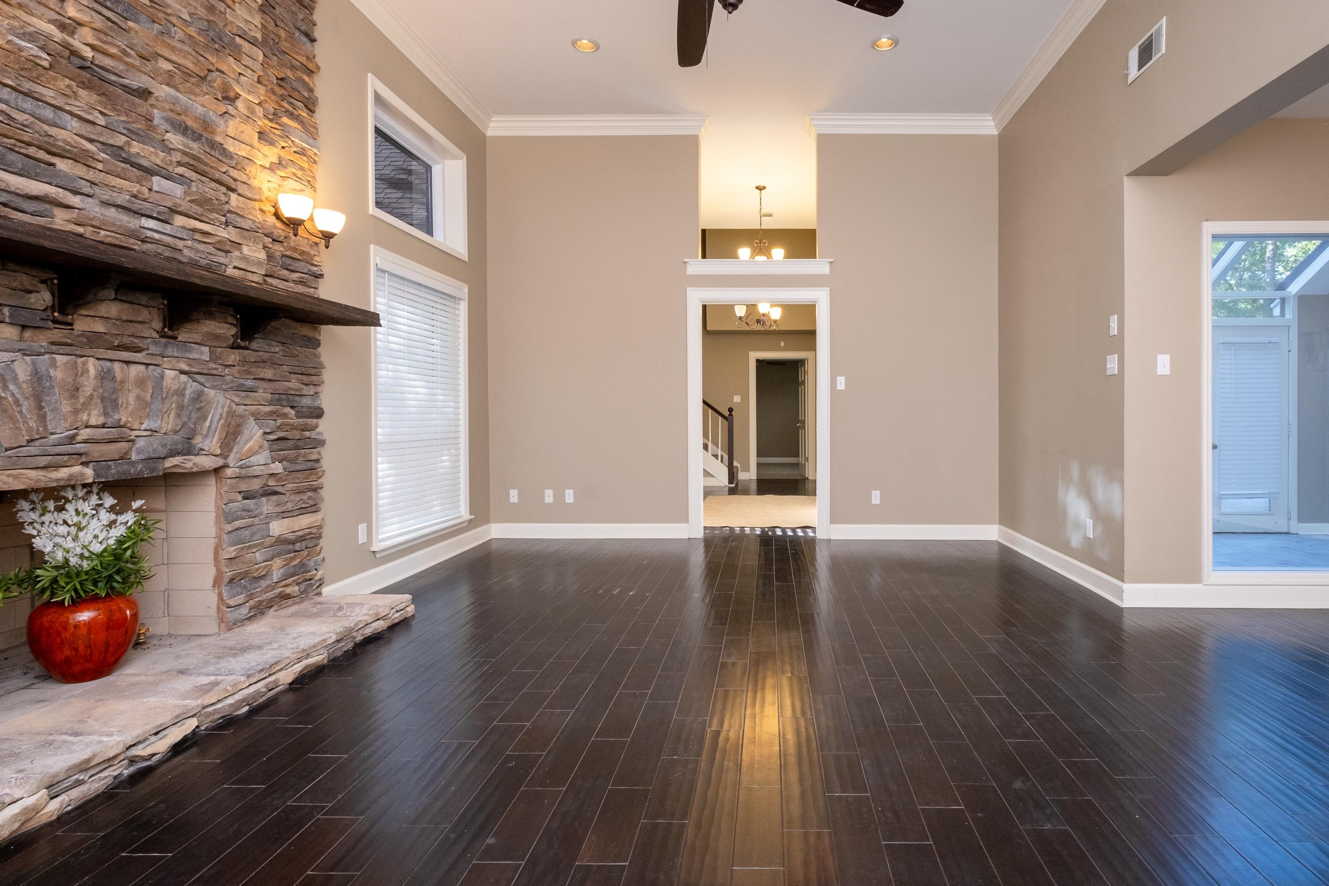 CLUB MANOR - Residential