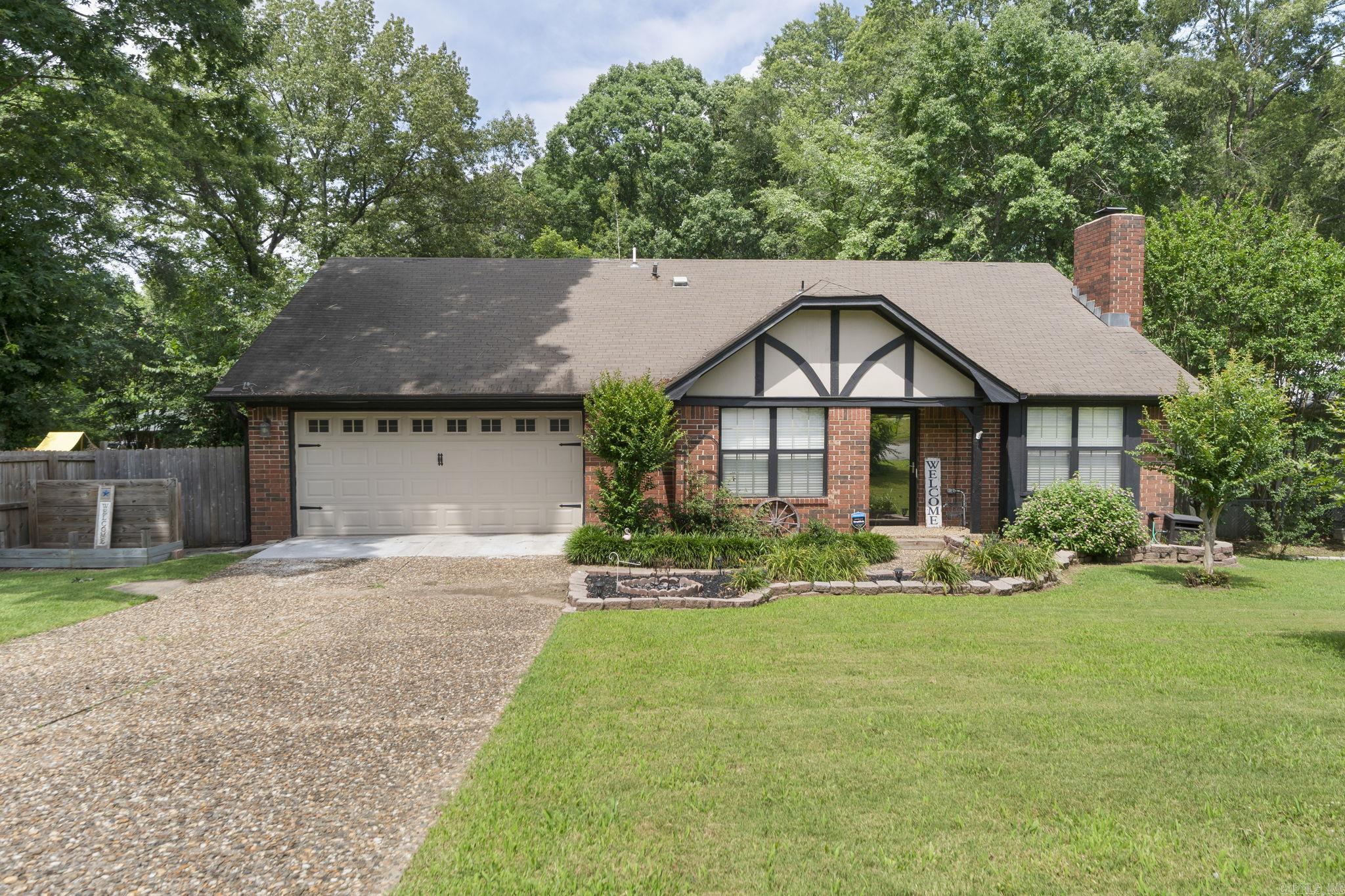 Charming Jacksonville Home! This home offers 3 spacious bedrooms and 2 full bathrooms. Recent upgrades include a new water heater (2024), hvac system (2022), renovated primary bathroom, and gutters (2023). Enjoy outdoor living with a spacious deck-perfect for entertaining. Don't miss this great home!