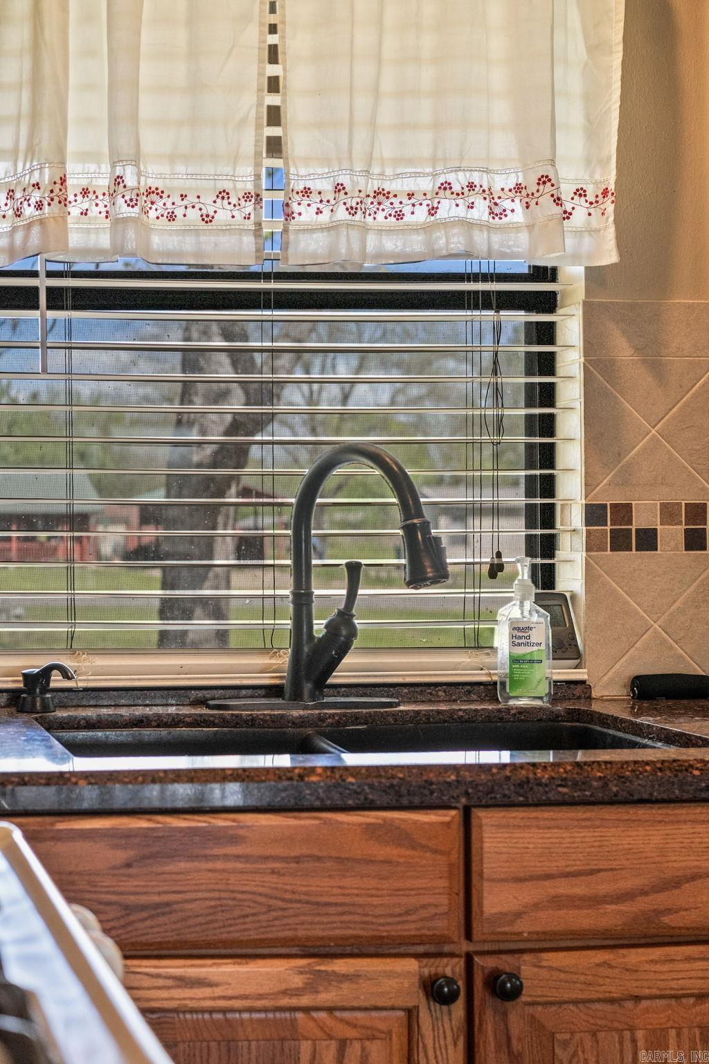 RIVER MANOR EST - Residential