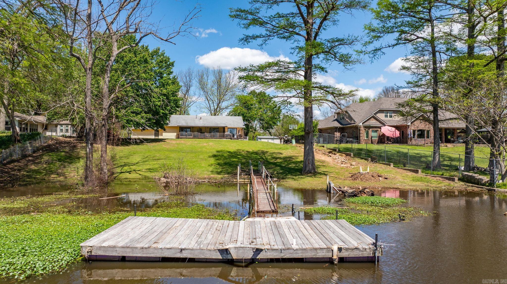 RIVER MANOR EST - Residential