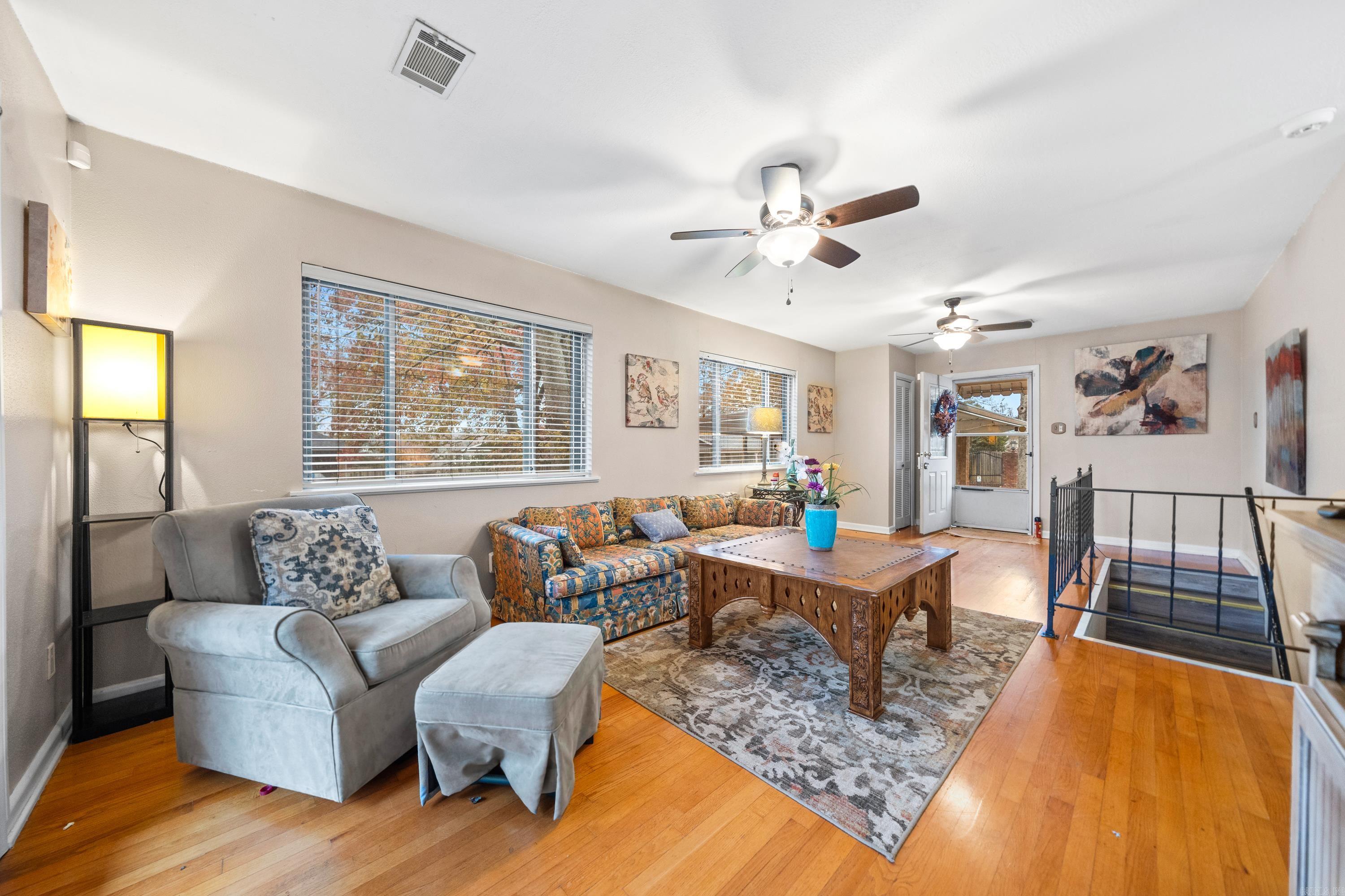 Rhodes Earl Lake - Residential