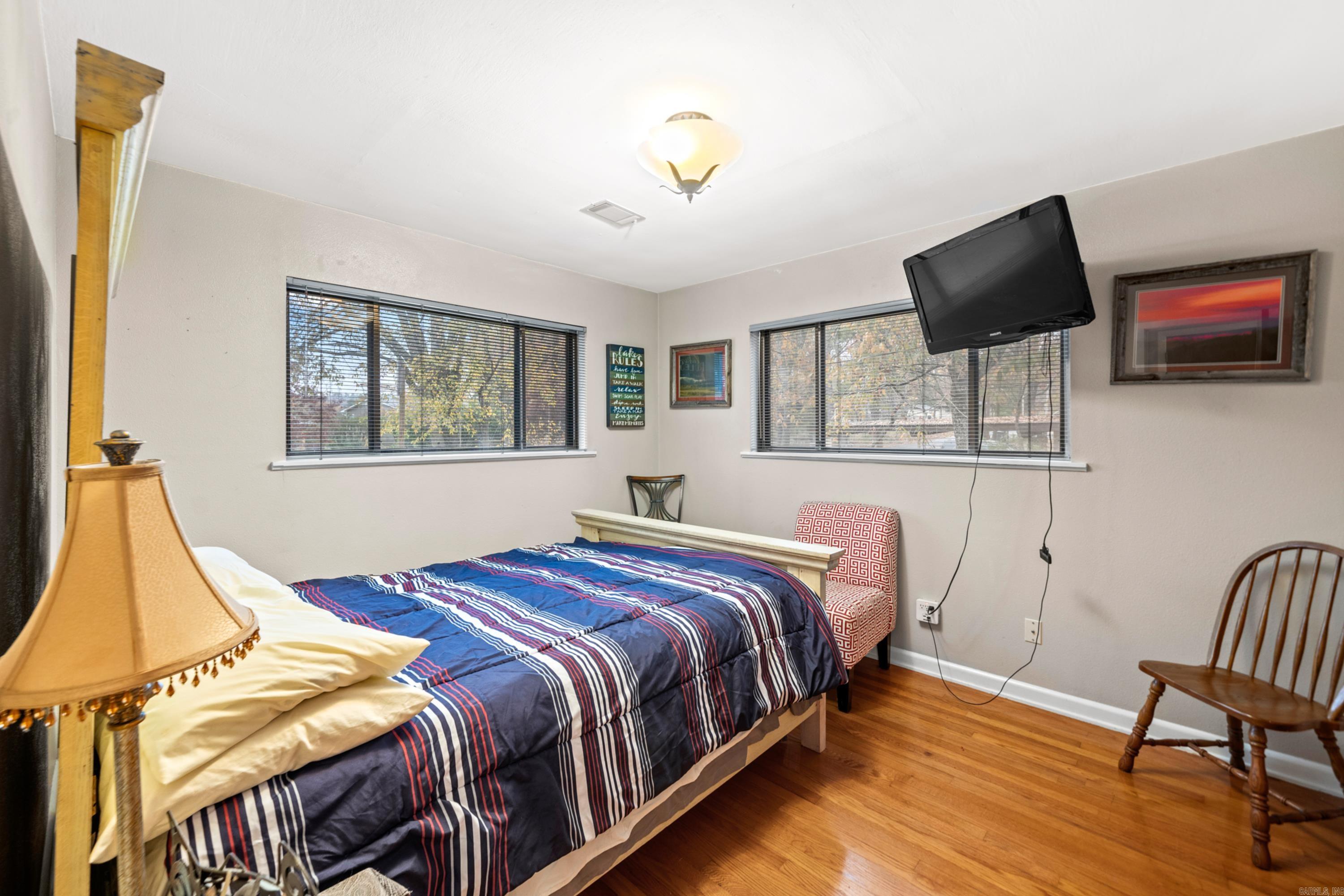 Rhodes Earl Lake - Residential