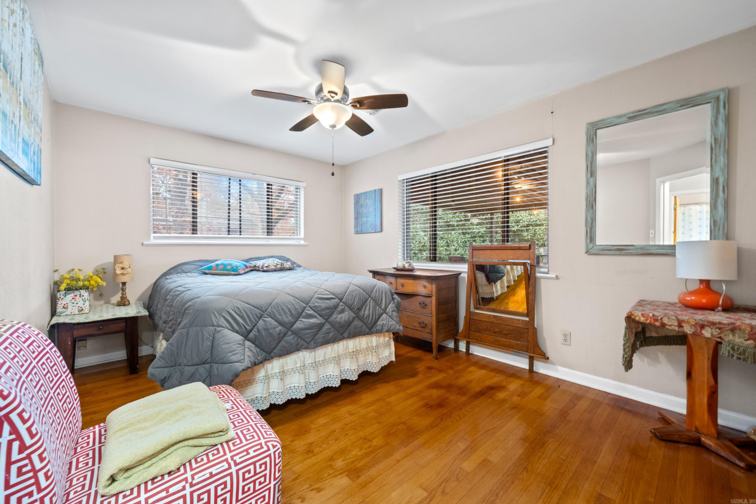 Rhodes Earl Lake - Residential