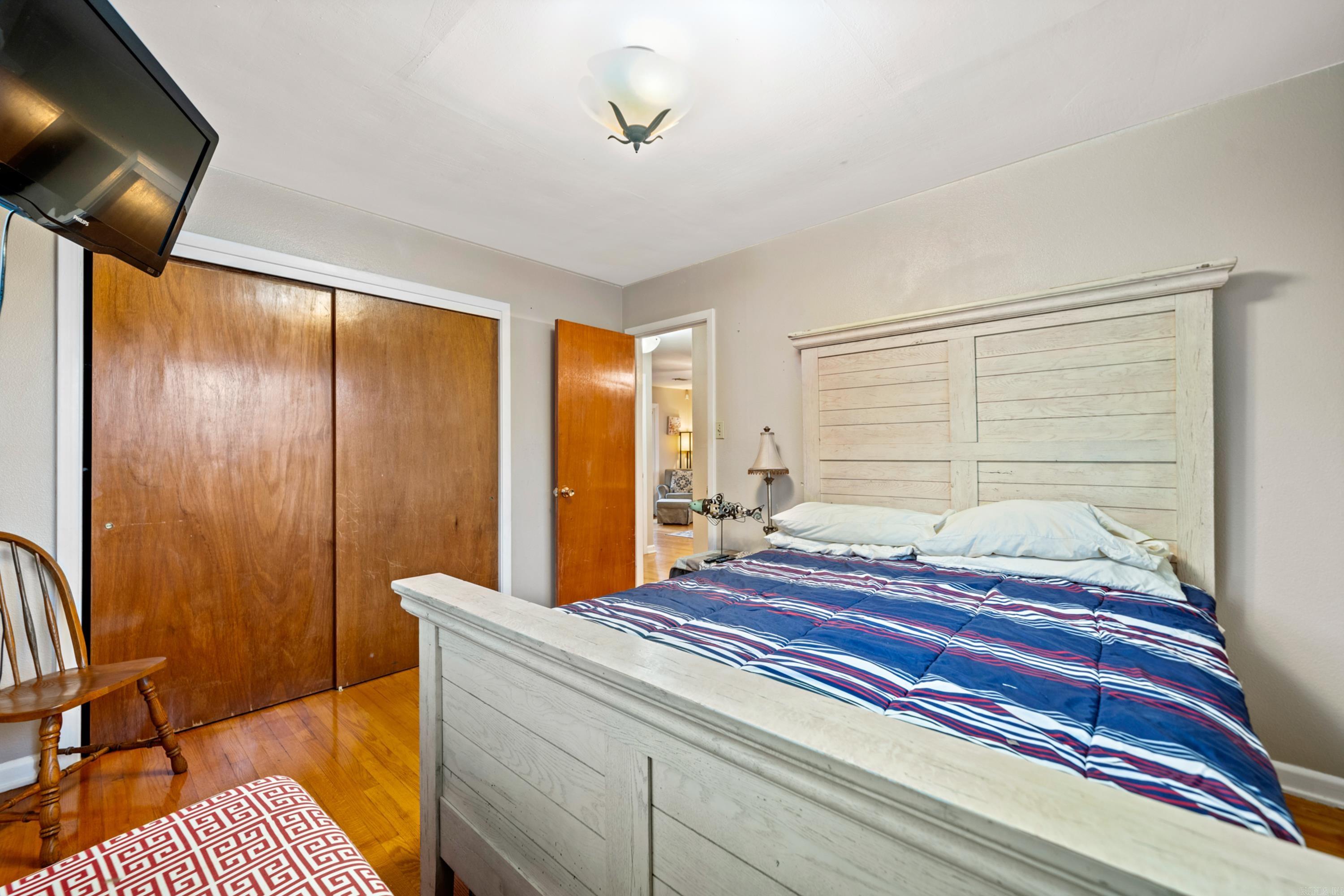 Rhodes Earl Lake - Residential