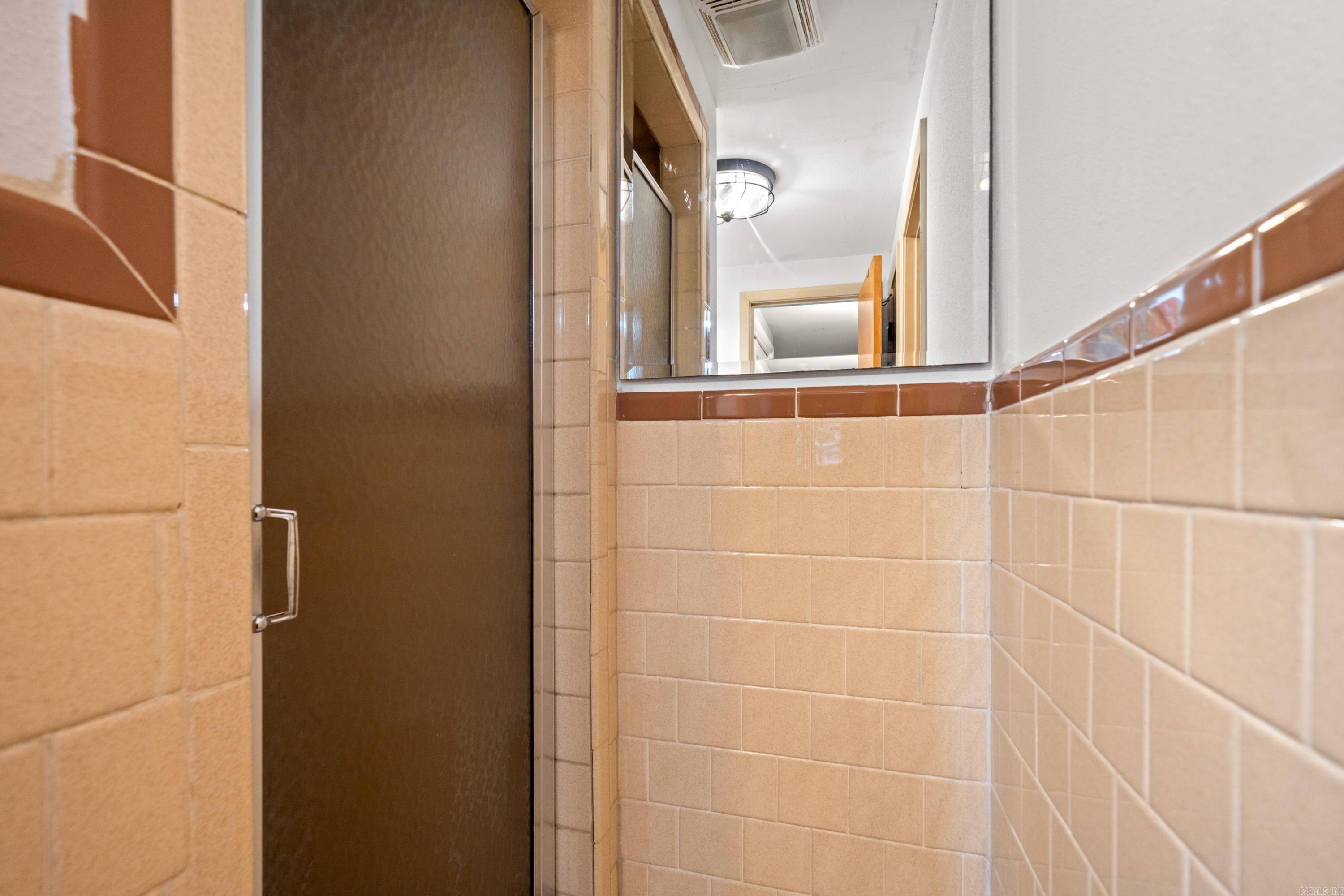 Rhodes Earl Lake - Residential