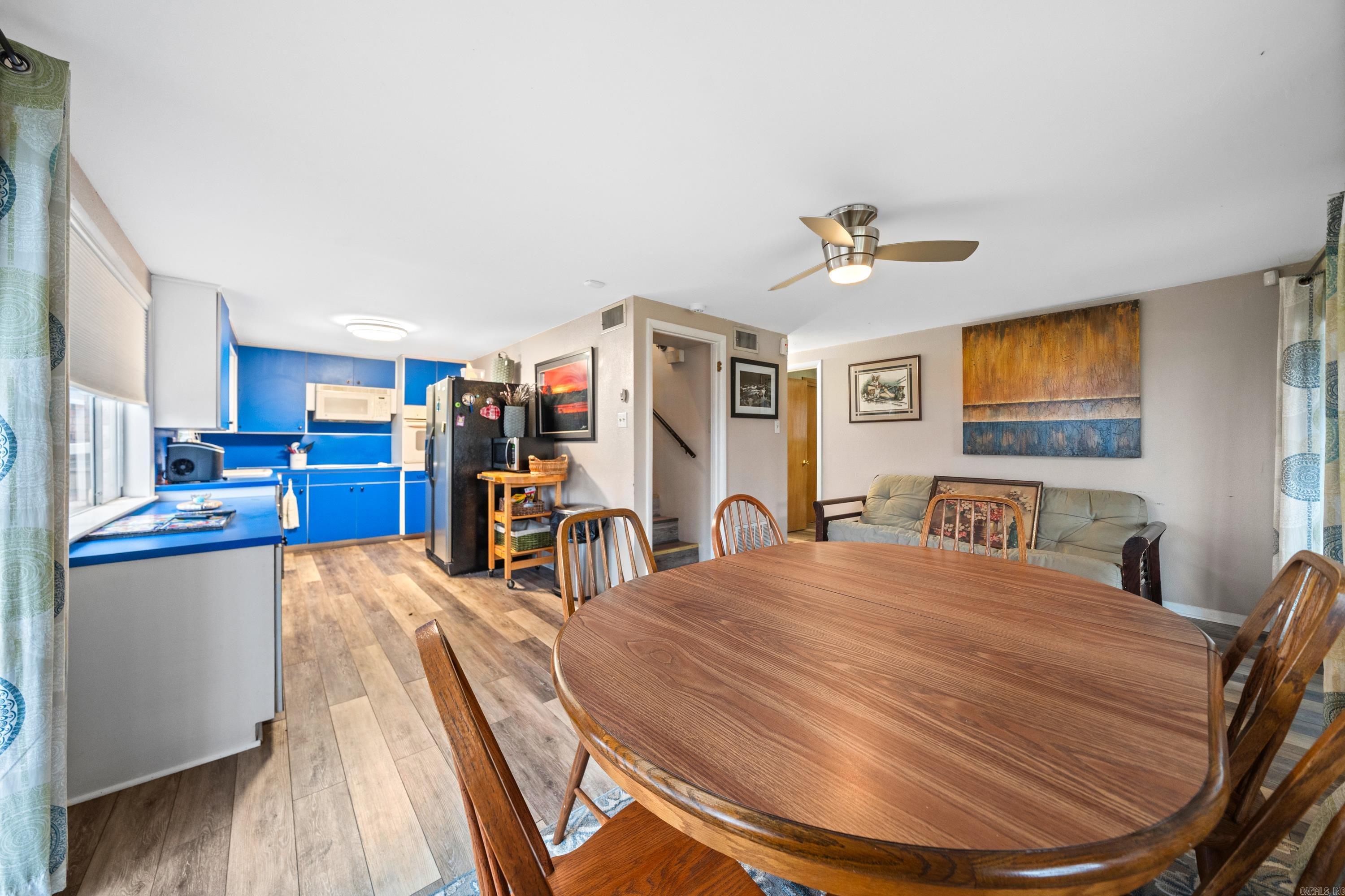 Rhodes Earl Lake - Residential