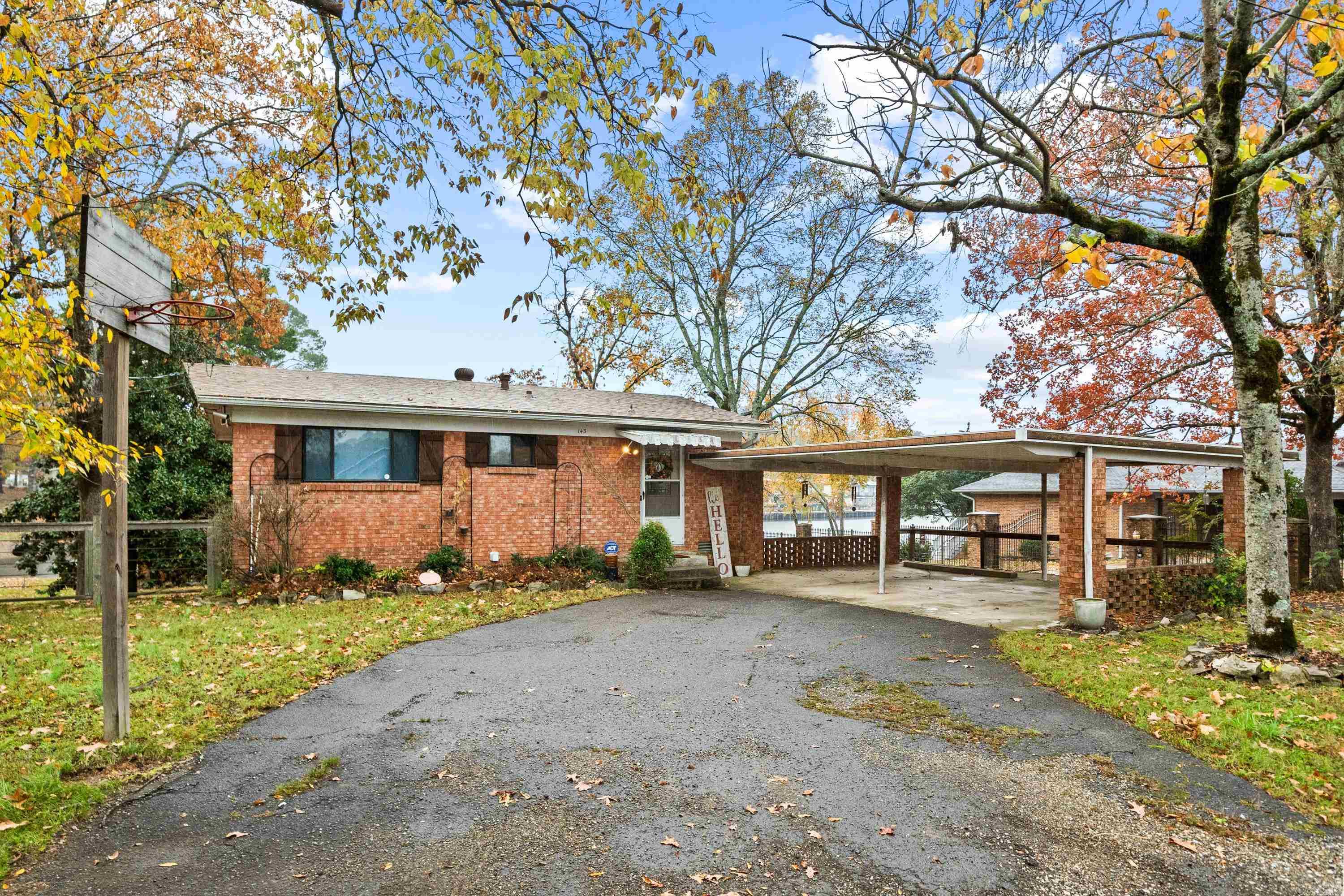 Rhodes Earl Lake - Residential