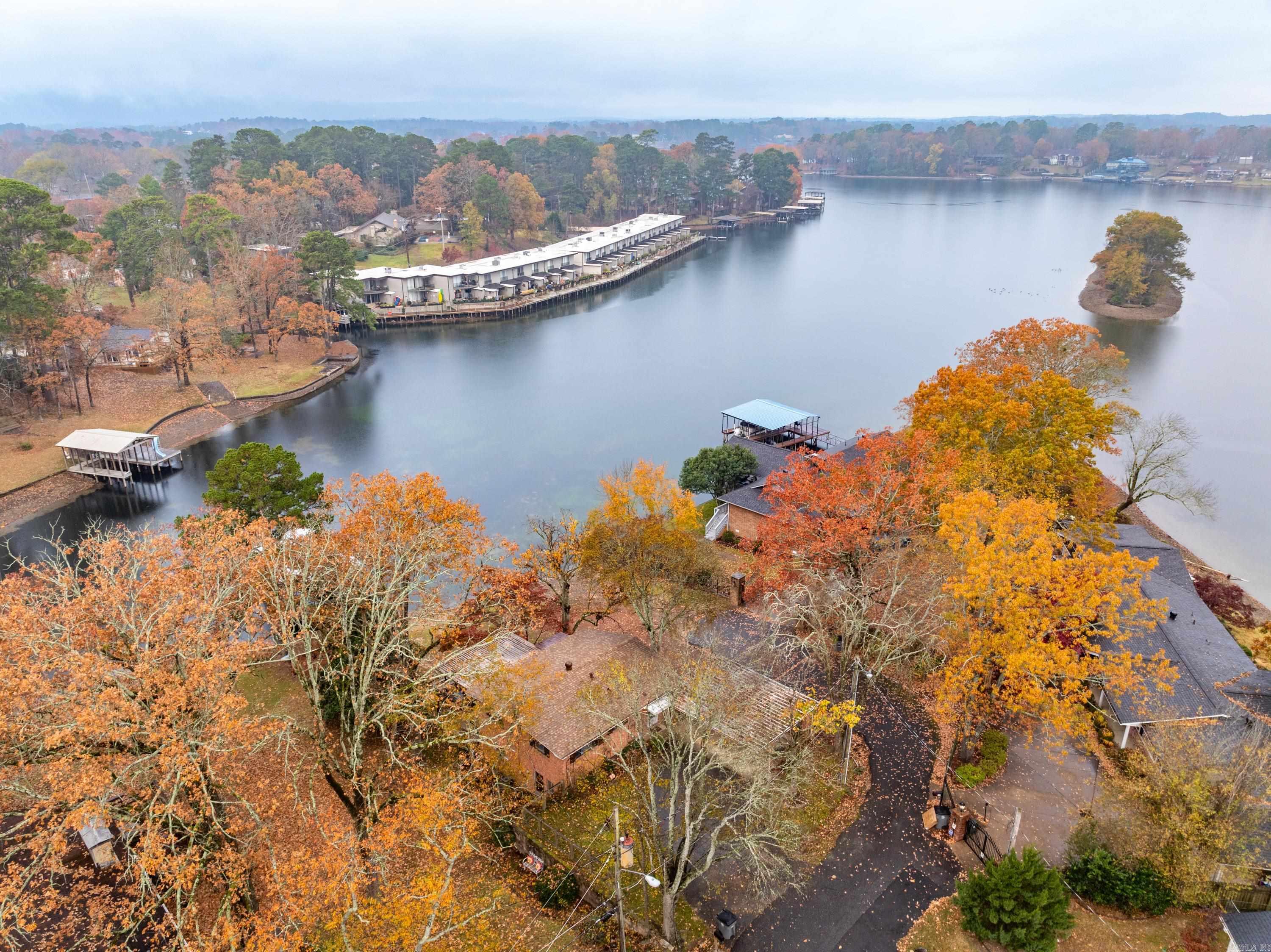 Rhodes Earl Lake - Residential