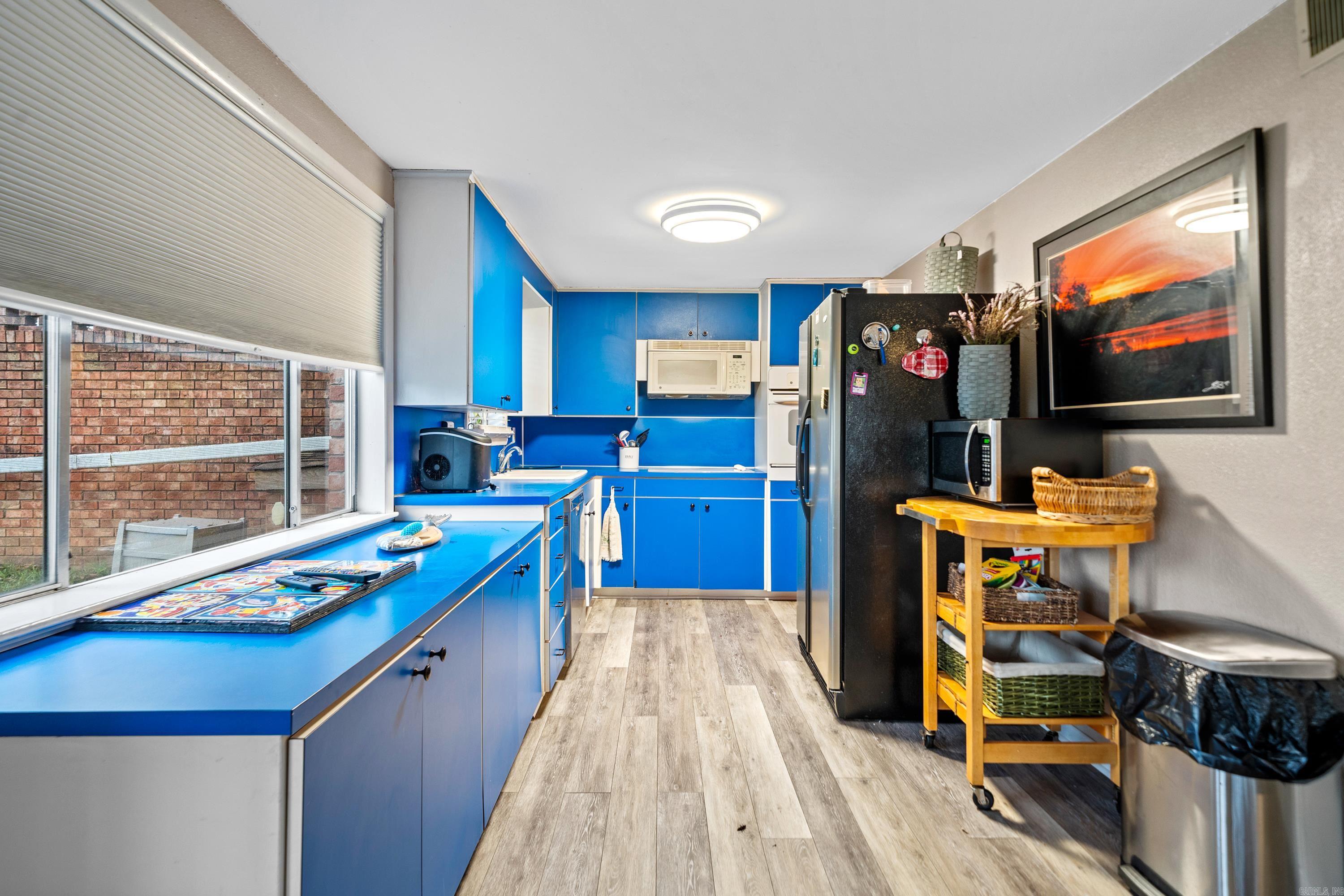 Rhodes Earl Lake - Residential