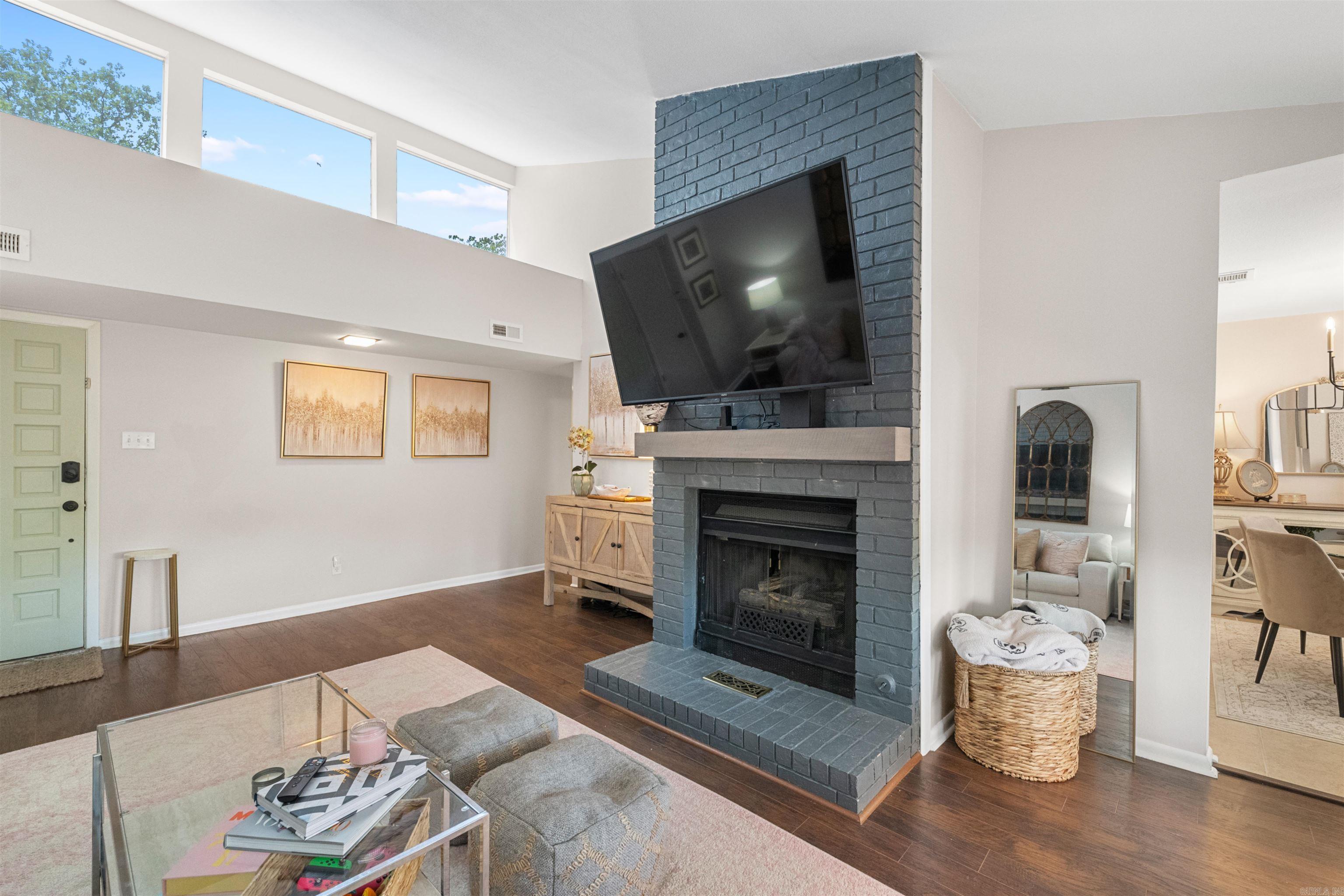 INDIAN HILLS TOWN HOMES - Residential